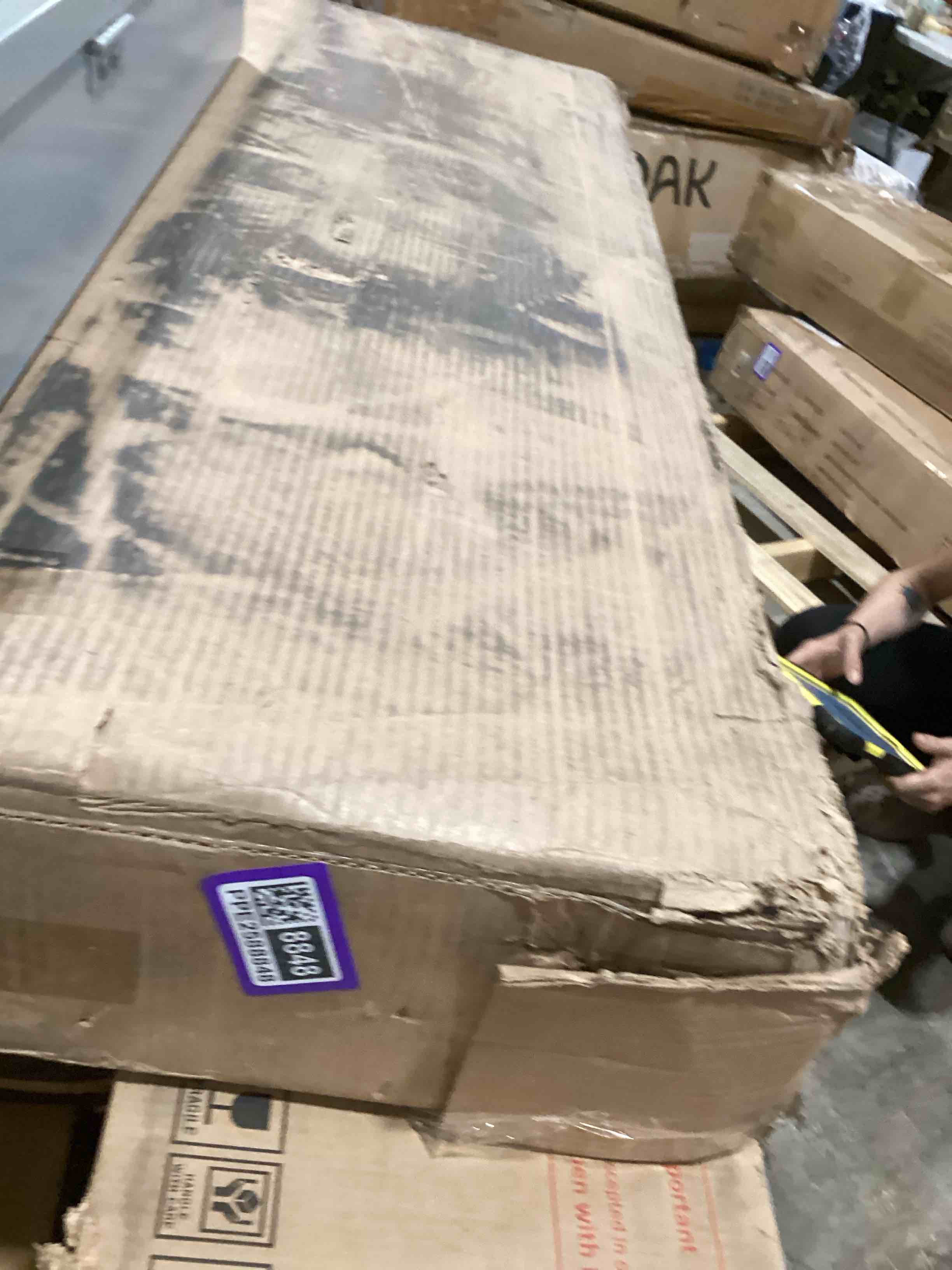 https://s3.amazonaws.com/lotting-images-prod/bidfta/PPE2588848_1755098106245.jpeg