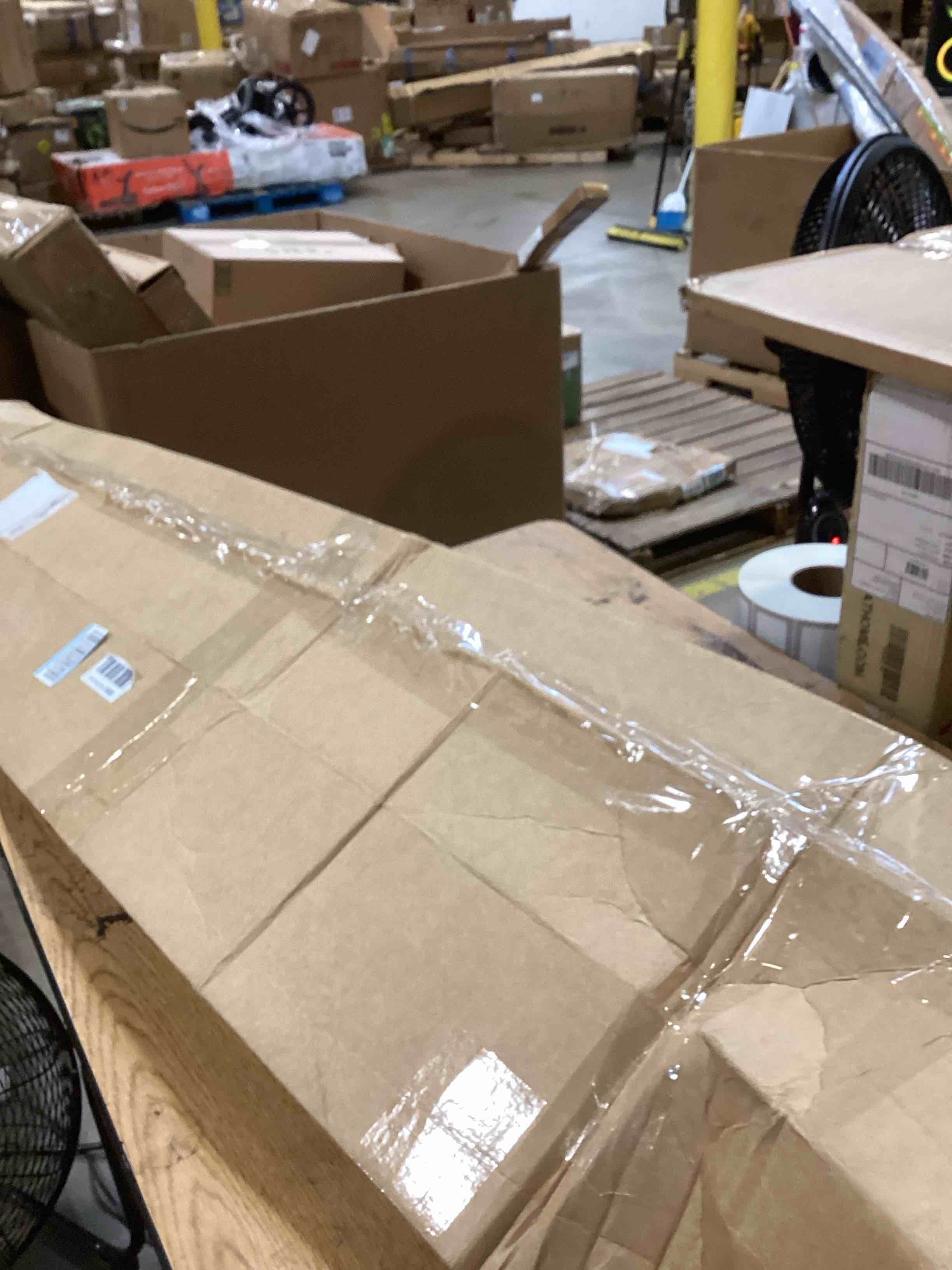 https://s3.amazonaws.com/lotting-images-prod/bidfta/PPE2588862_1755100163275.jpeg