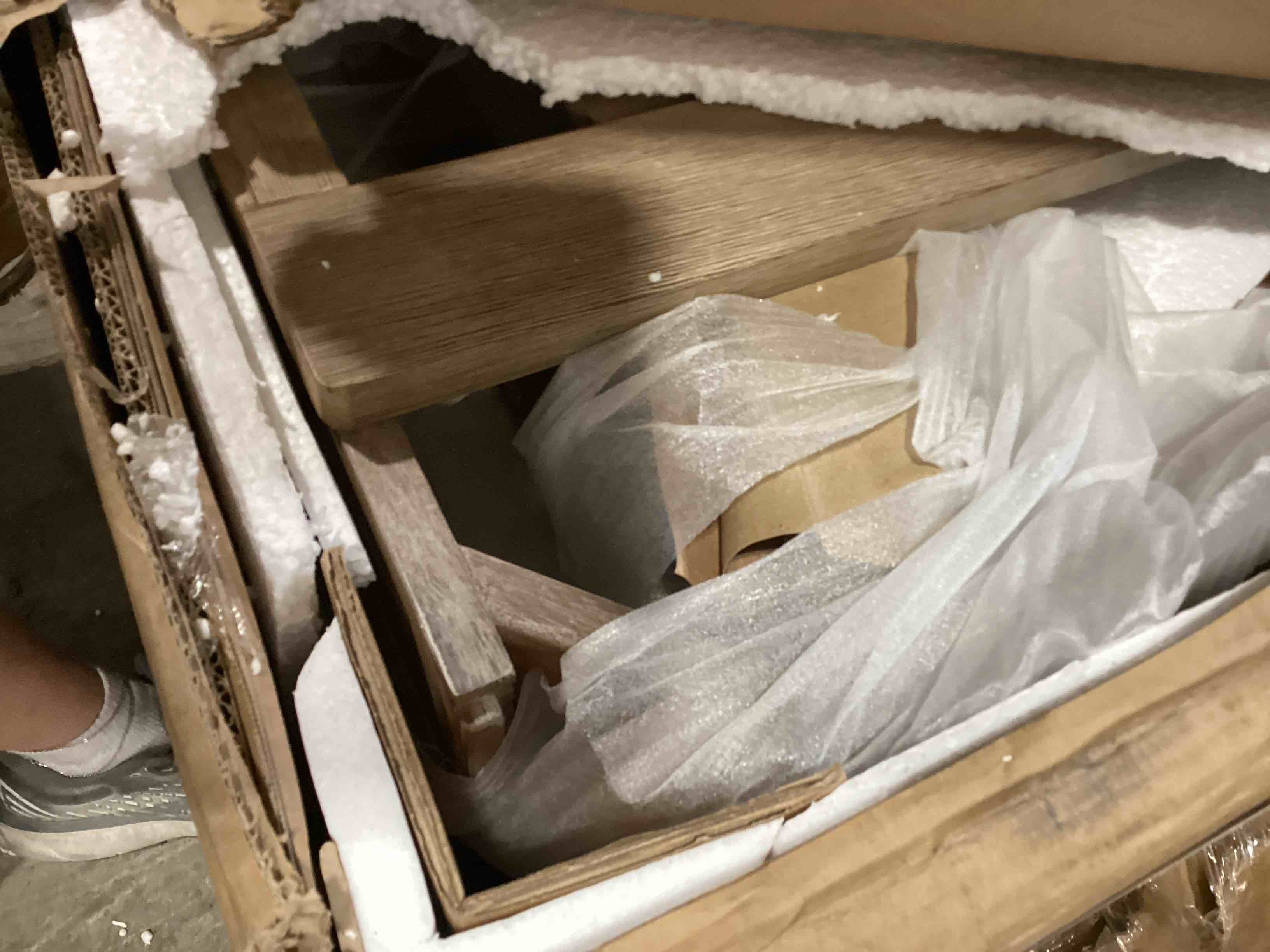https://s3.amazonaws.com/lotting-images-prod/bidfta/PPE2590535_1753117065829.jpeg