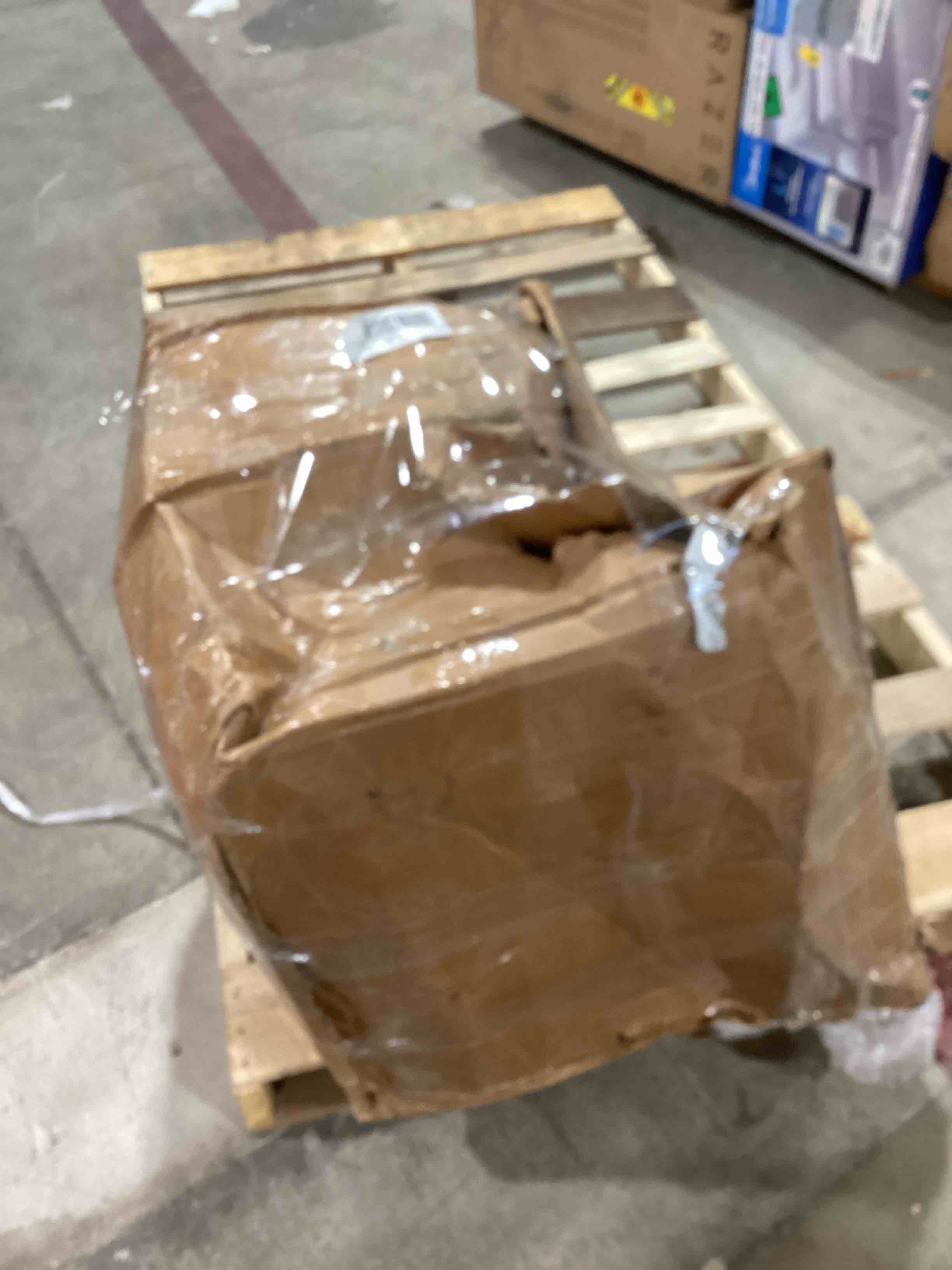 https://s3.amazonaws.com/lotting-images-prod/bidfta/PPE2593295_1755704147956.jpeg