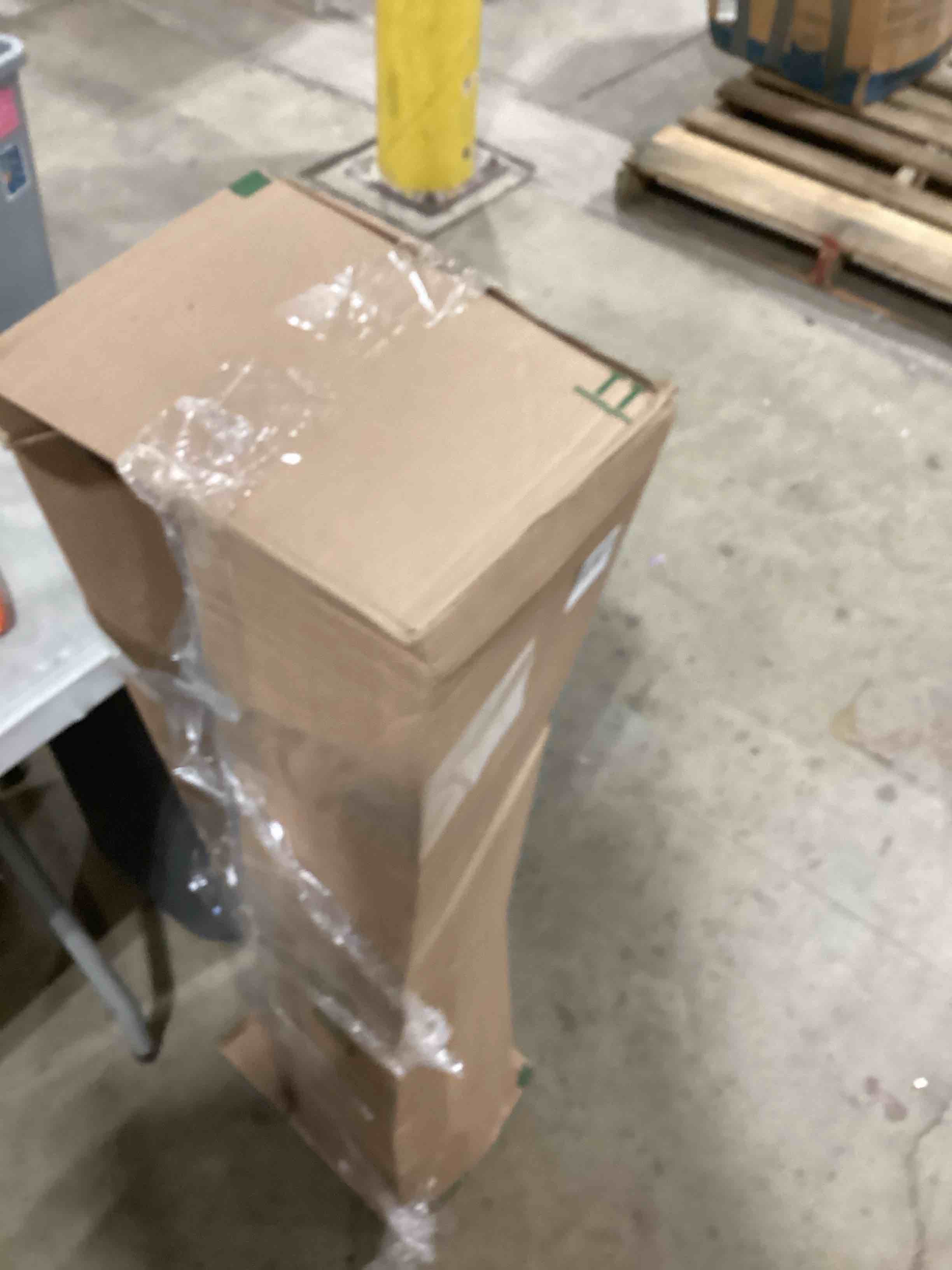 https://s3.amazonaws.com/lotting-images-prod/bidfta/PPE2597711_1754305625792.jpeg