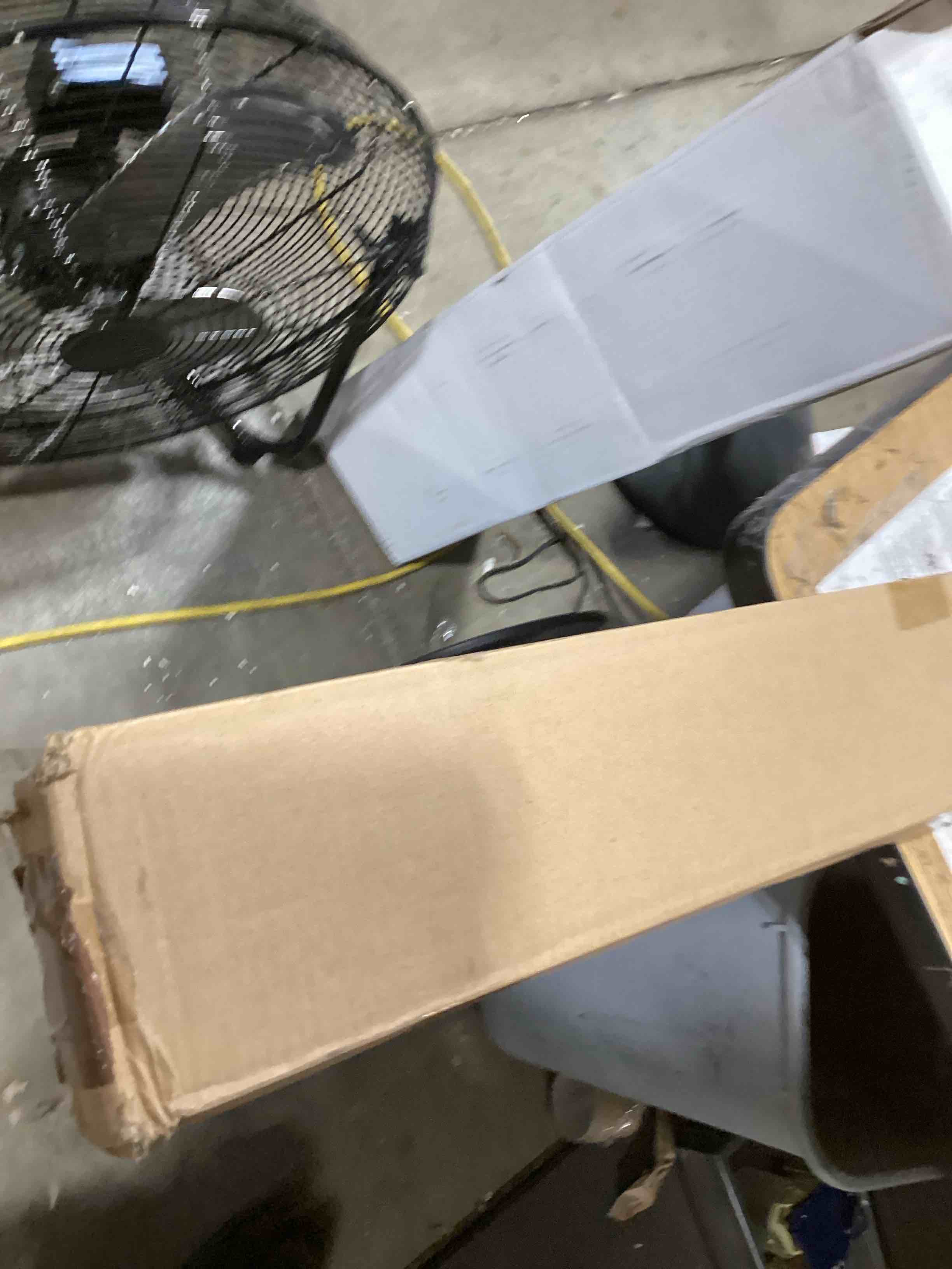 https://s3.amazonaws.com/lotting-images-prod/bidfta/PPE2597967_1754394200279.jpeg