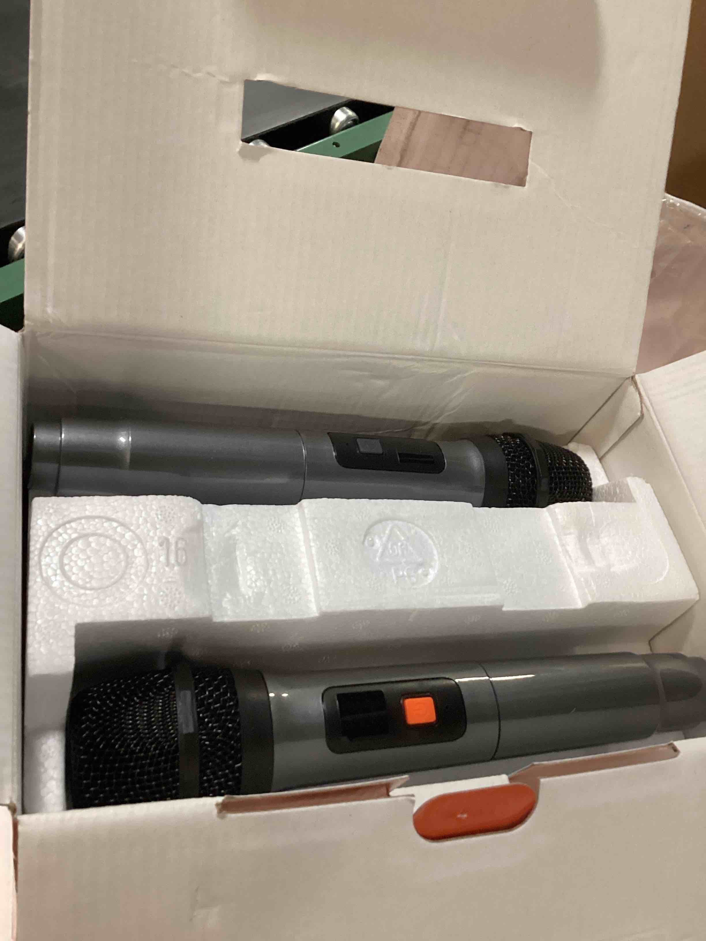 https://s3.amazonaws.com/lotting-images-prod/bidfta/PPE2611237_1761065588492.jpeg