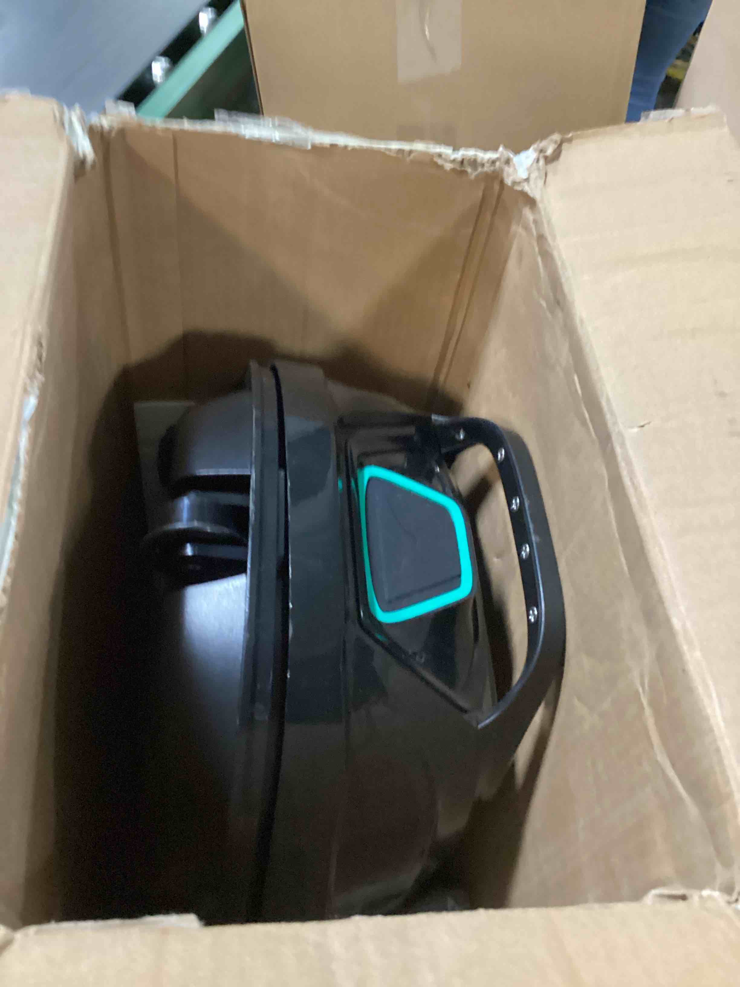 https://s3.amazonaws.com/lotting-images-prod/bidfta/PPE2611282_1761073435366.jpeg