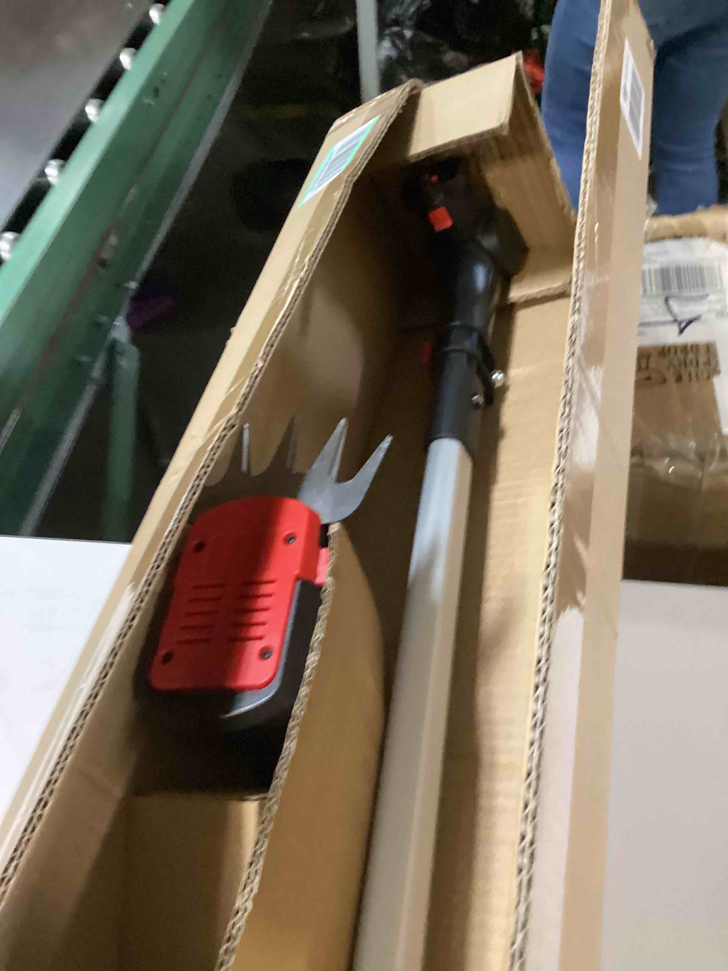 https://s3.amazonaws.com/lotting-images-prod/bidfta/PPE2627101_1759417307718.jpeg