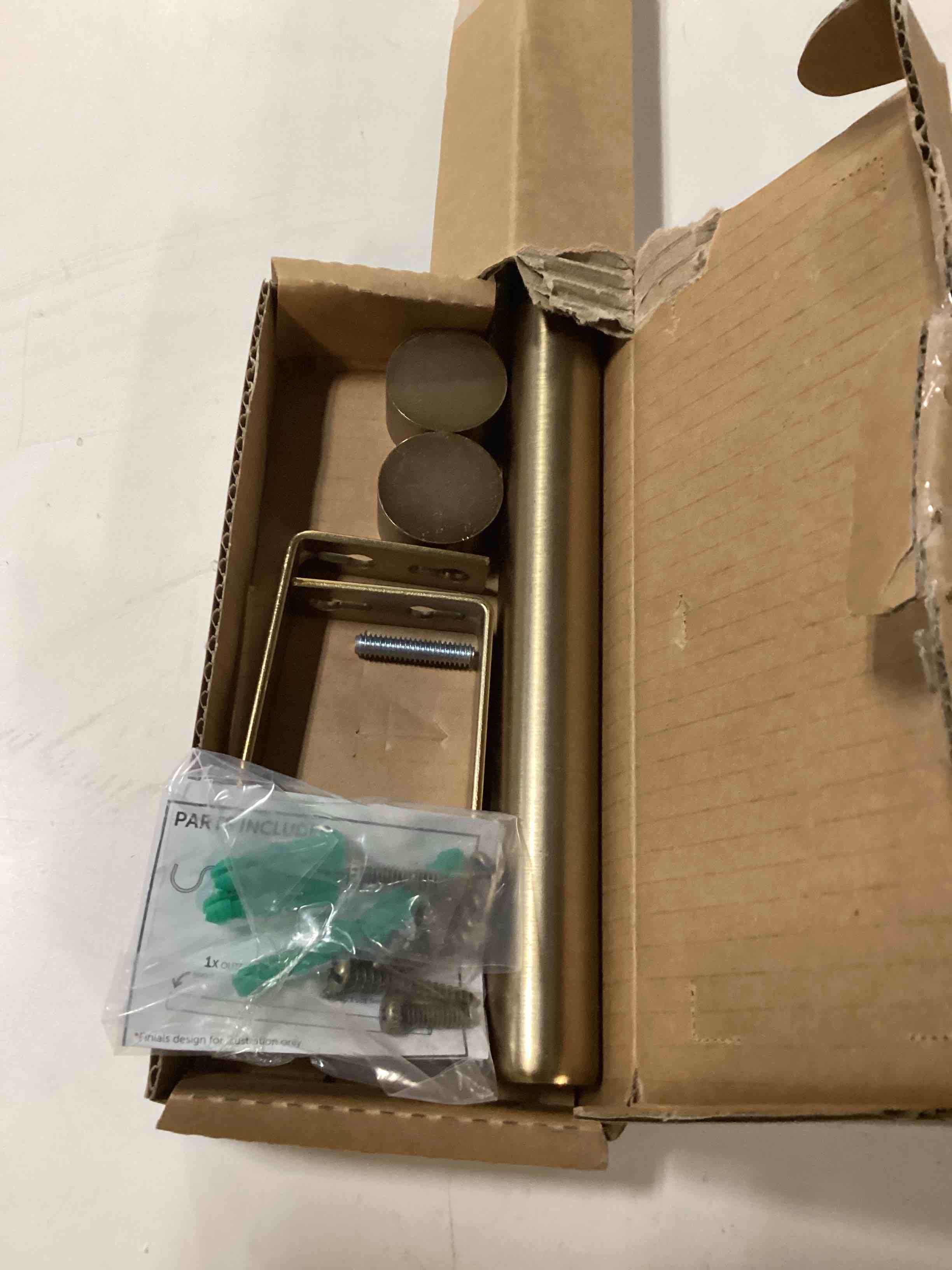 https://s3.amazonaws.com/lotting-images-prod/bidfta/PPE2627114_1759418863037.jpeg