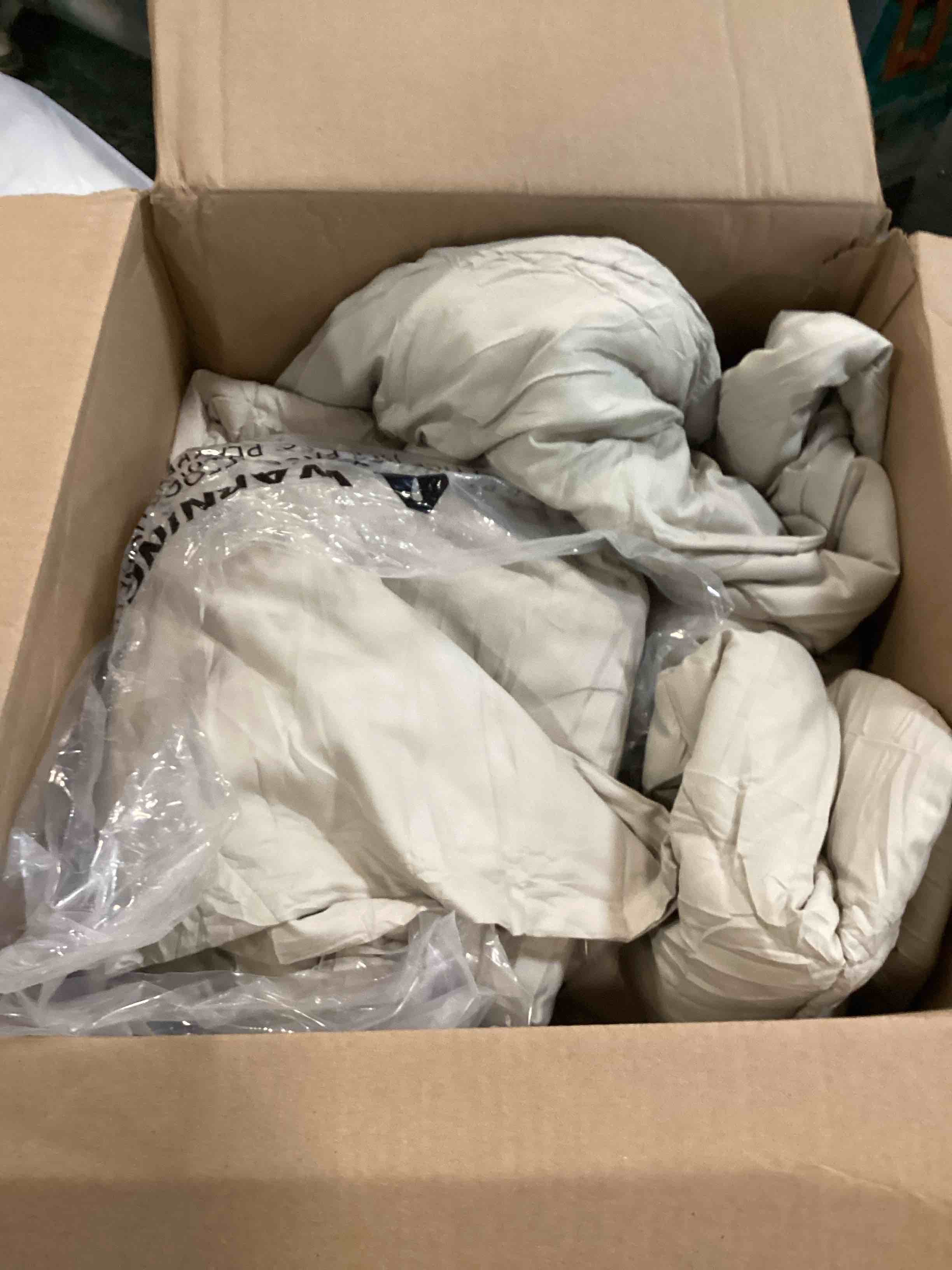 https://s3.amazonaws.com/lotting-images-prod/bidfta/PPE2628637_1760633422693.jpeg