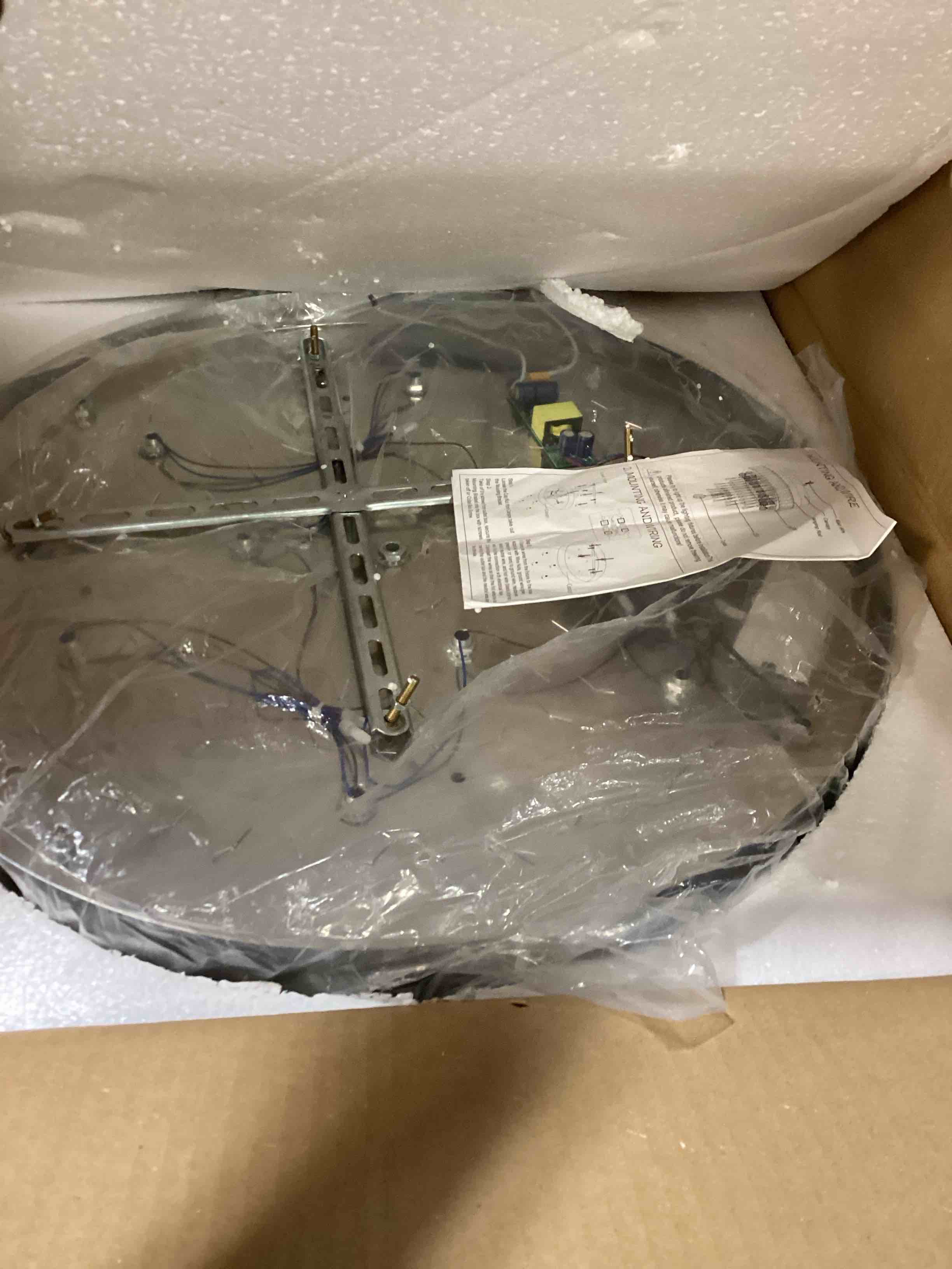 https://s3.amazonaws.com/lotting-images-prod/bidfta/PPE2628940_1760973369296.jpeg