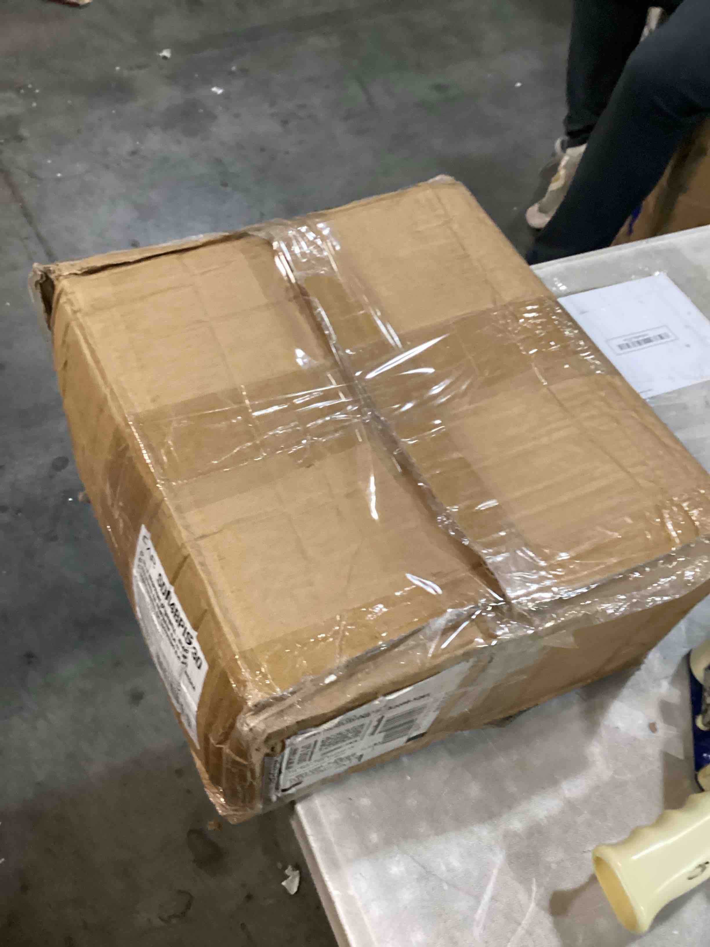 https://s3.amazonaws.com/lotting-images-prod/bidfta/PPE2629405_1758297446725.jpeg
