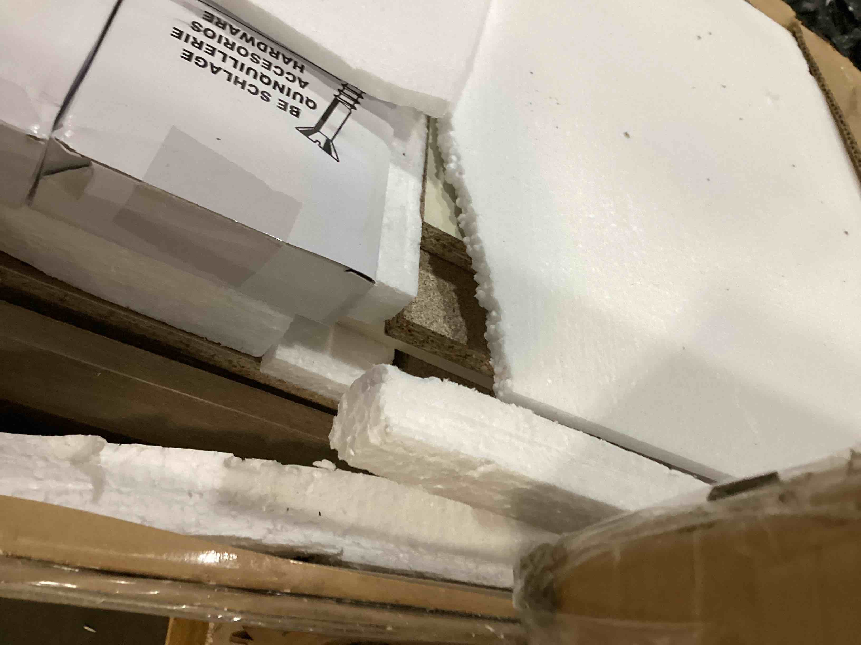 https://s3.amazonaws.com/lotting-images-prod/bidfta/PPE2629408_1758300771845.jpeg
