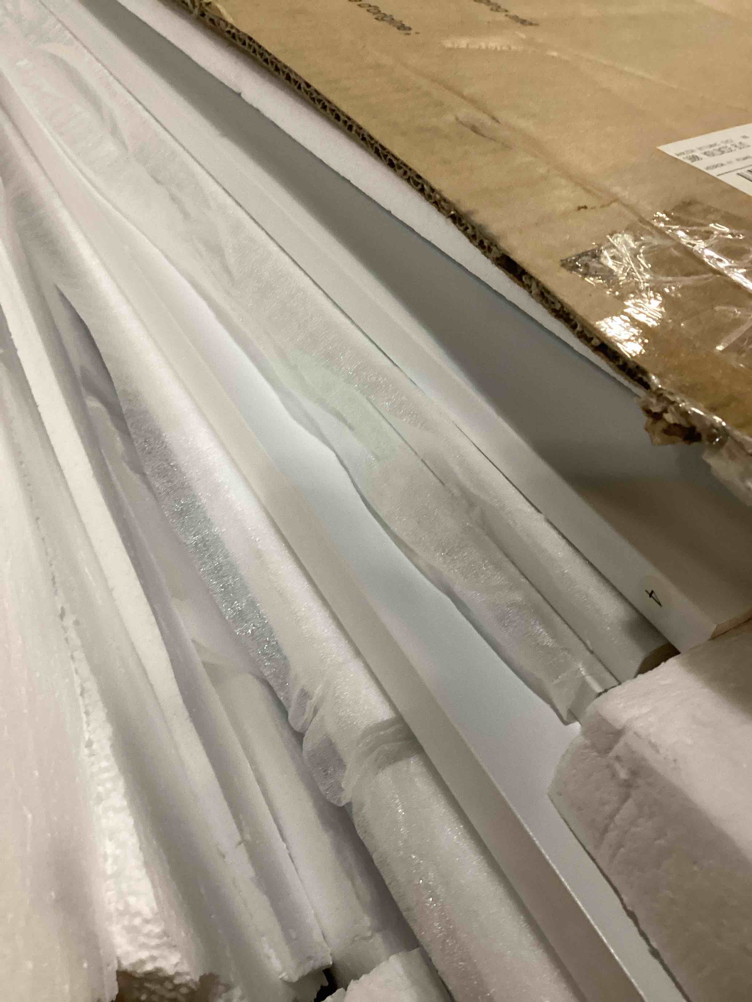https://s3.amazonaws.com/lotting-images-prod/bidfta/PPE2629417_1758303960320.jpeg