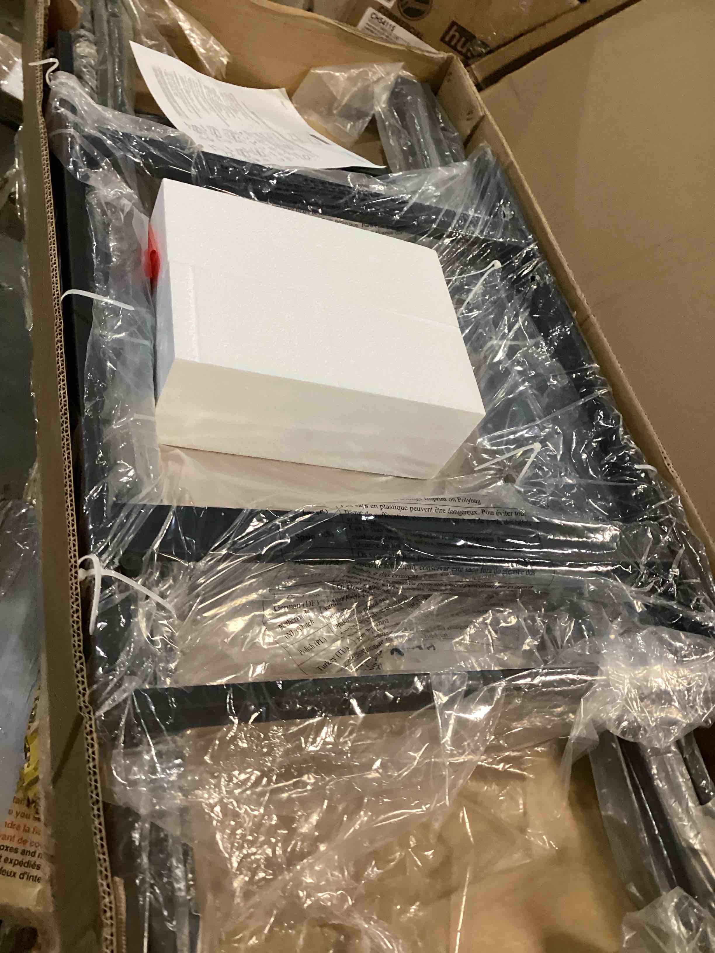 https://s3.amazonaws.com/lotting-images-prod/bidfta/PPE2629421_1758306722674.jpeg