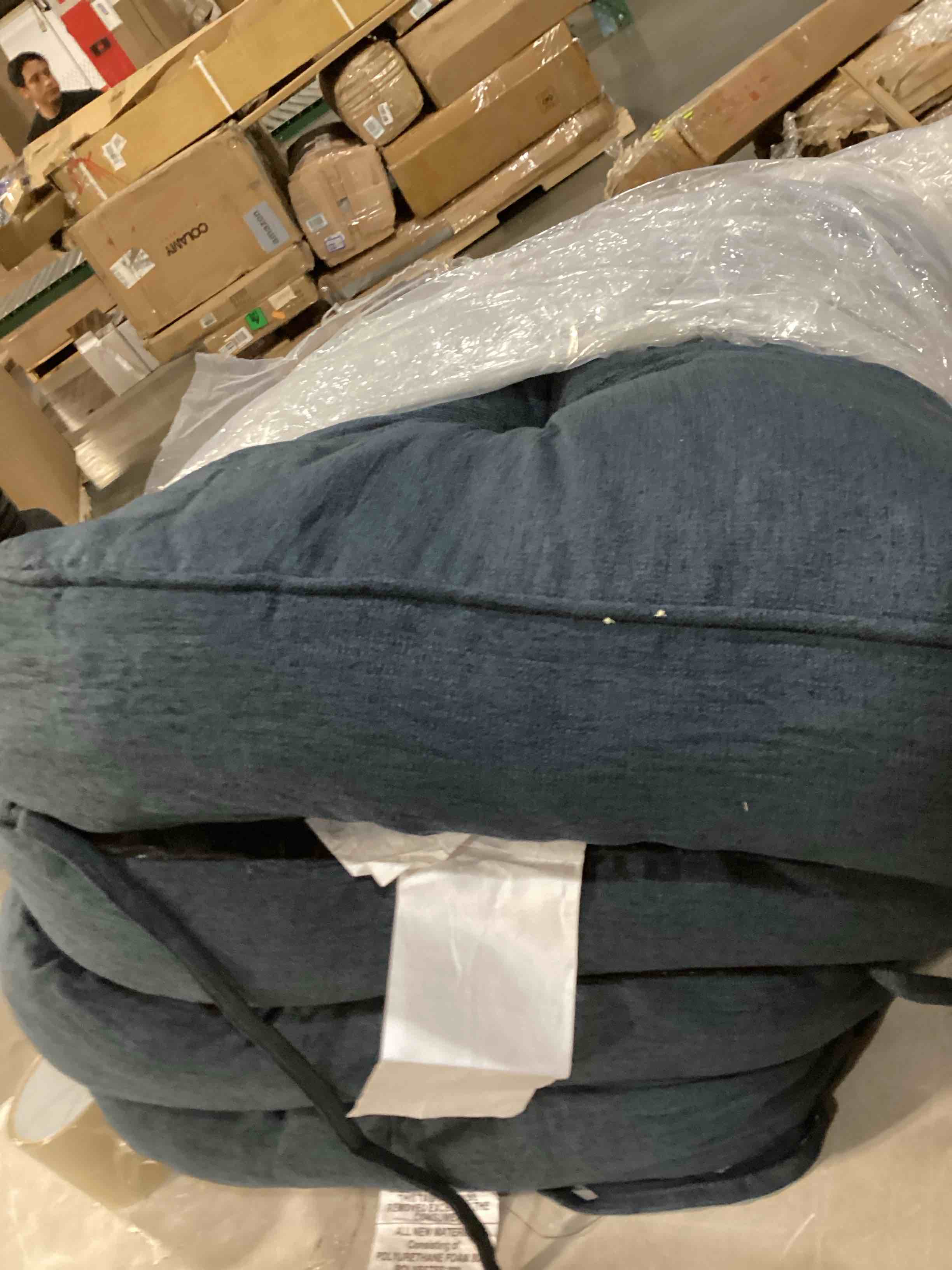 https://s3.amazonaws.com/lotting-images-prod/bidfta/PPE2630385_1760103722831.jpeg