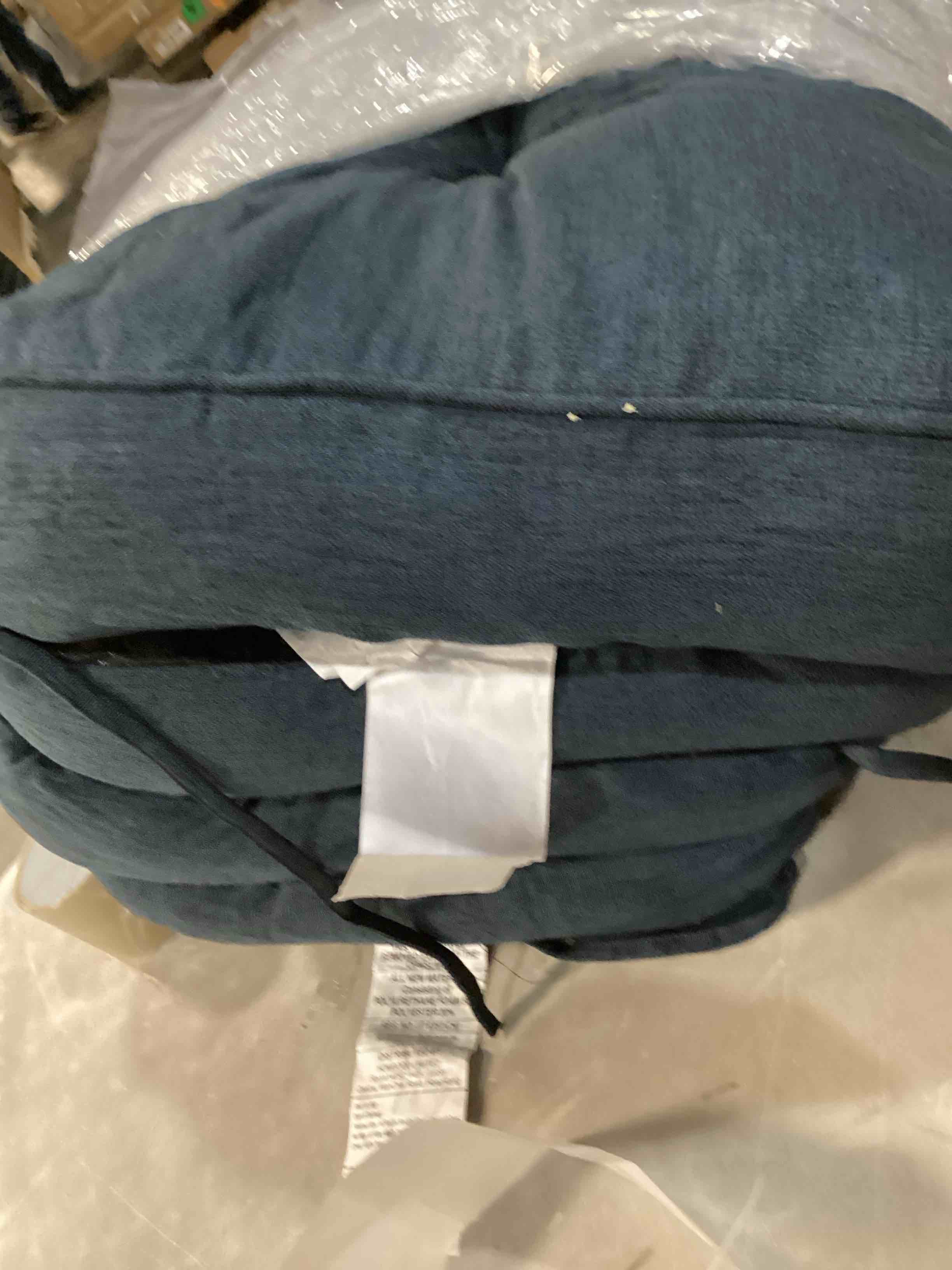 https://s3.amazonaws.com/lotting-images-prod/bidfta/PPE2630385_1760103725621.jpeg