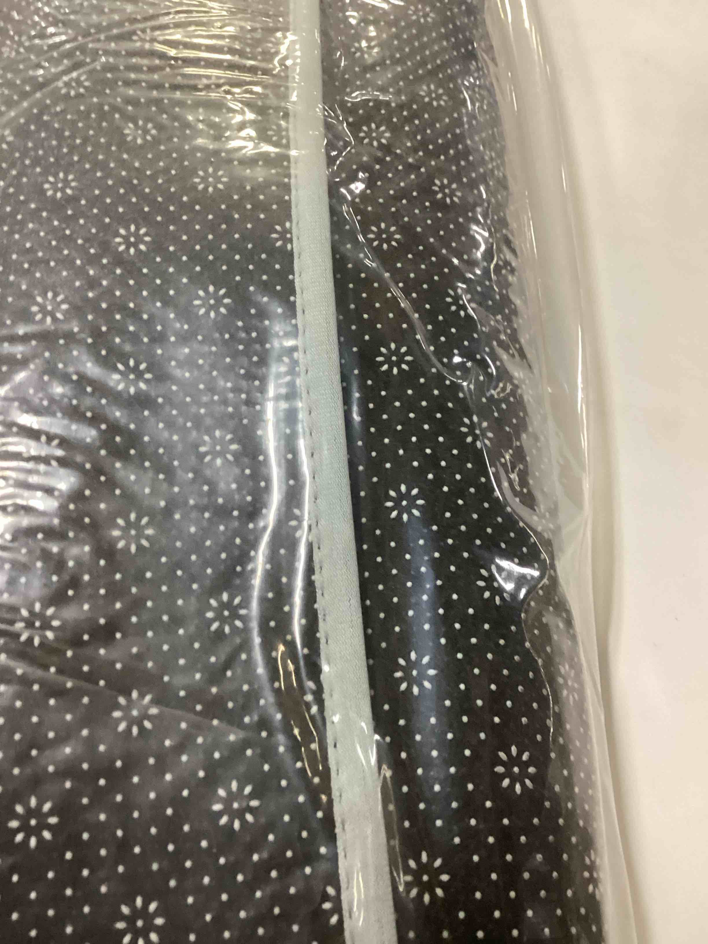 https://s3.amazonaws.com/lotting-images-prod/bidfta/PPE2659442_1754399148445.jpeg
