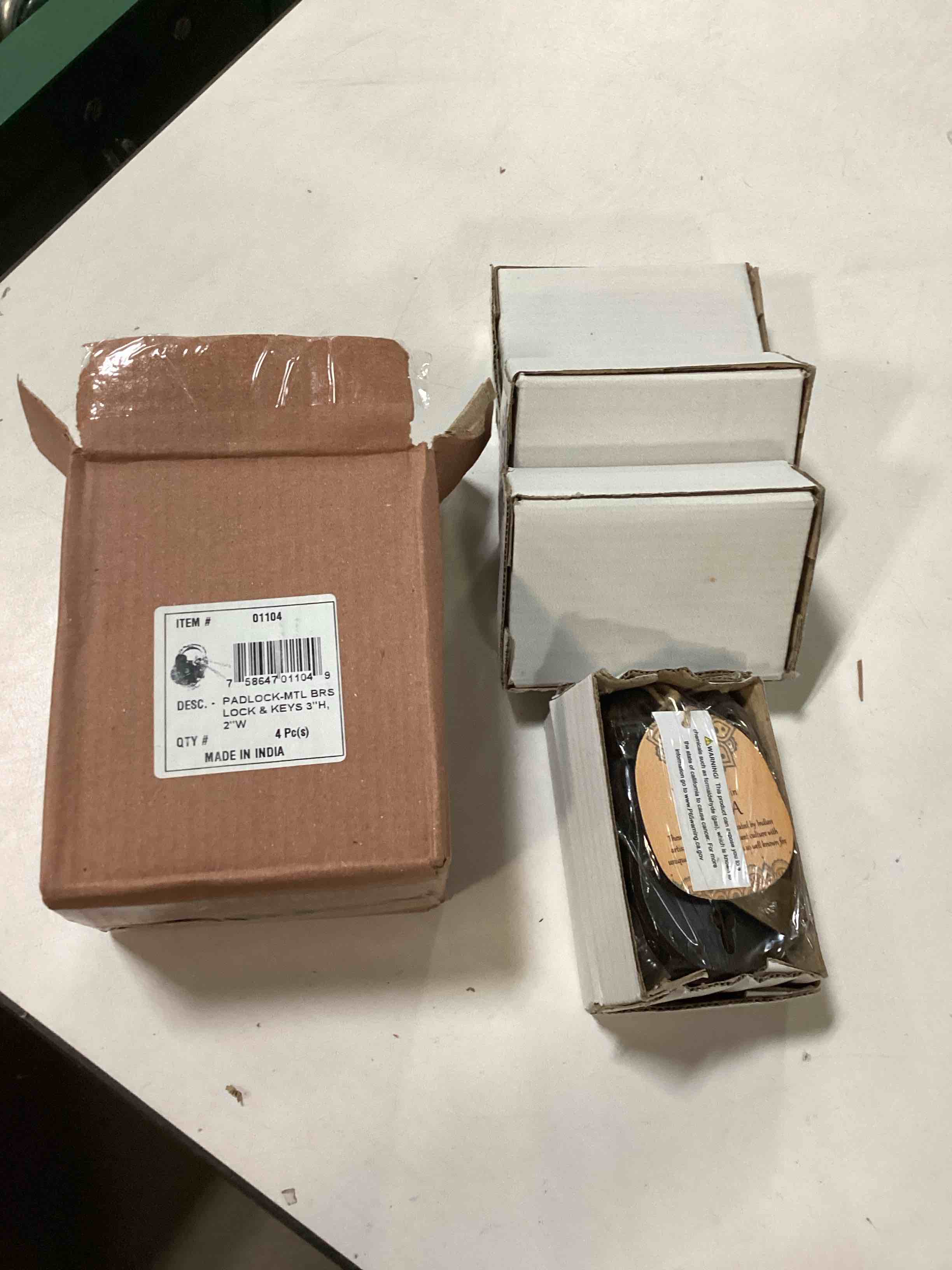 https://s3.amazonaws.com/lotting-images-prod/bidfta/PPE2668362_1756384249879.jpeg