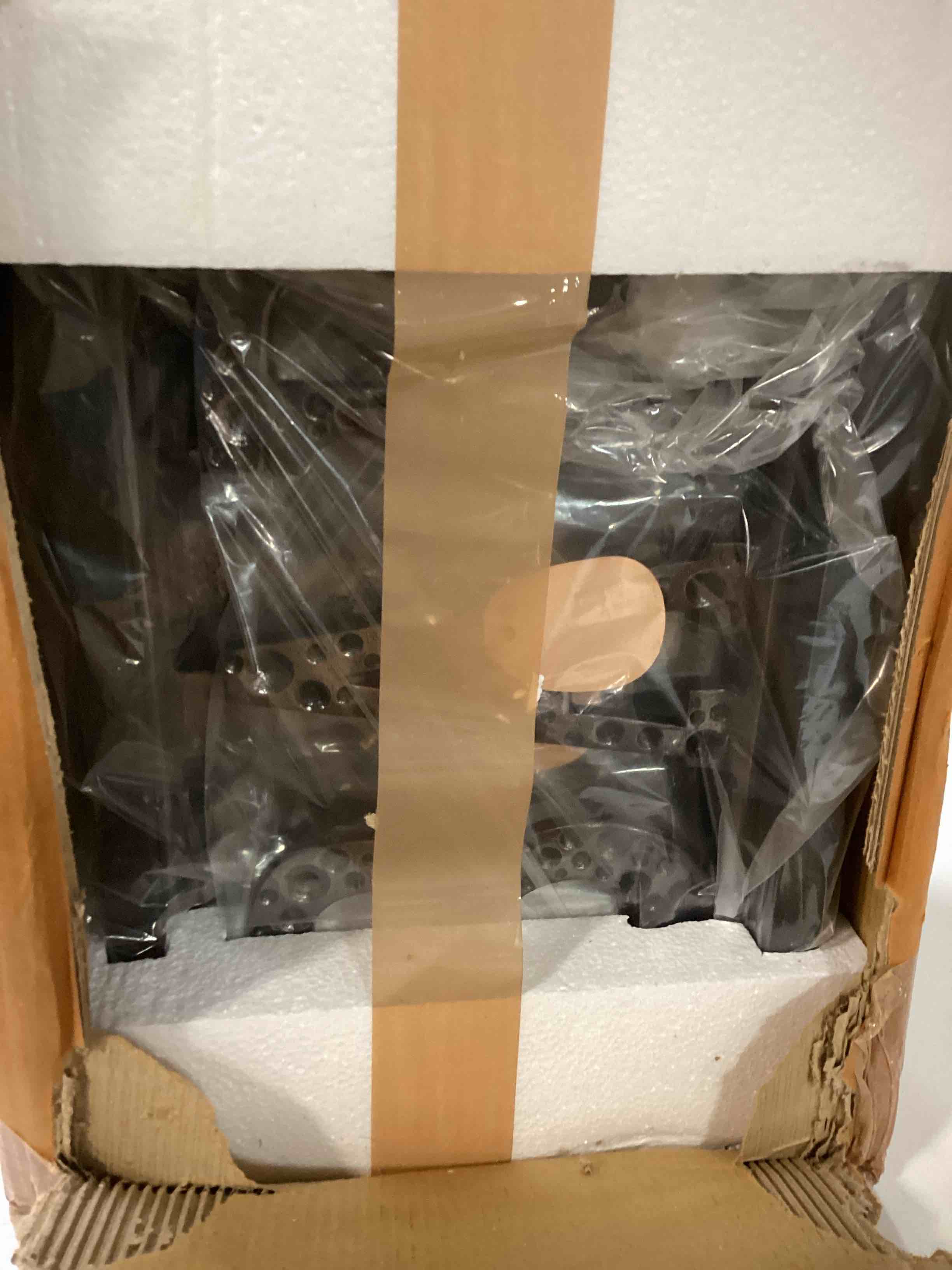 https://s3.amazonaws.com/lotting-images-prod/bidfta/PPE2668502_1756402709973.jpeg