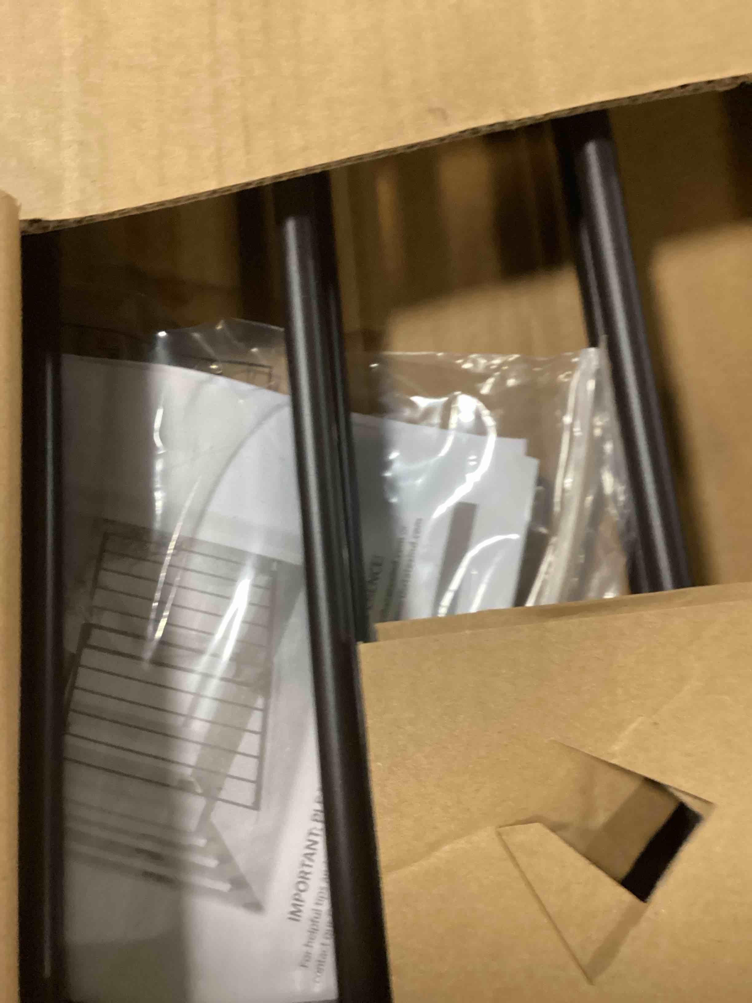 https://s3.amazonaws.com/lotting-images-prod/bidfta/PPE2668628_1756480278302.jpeg