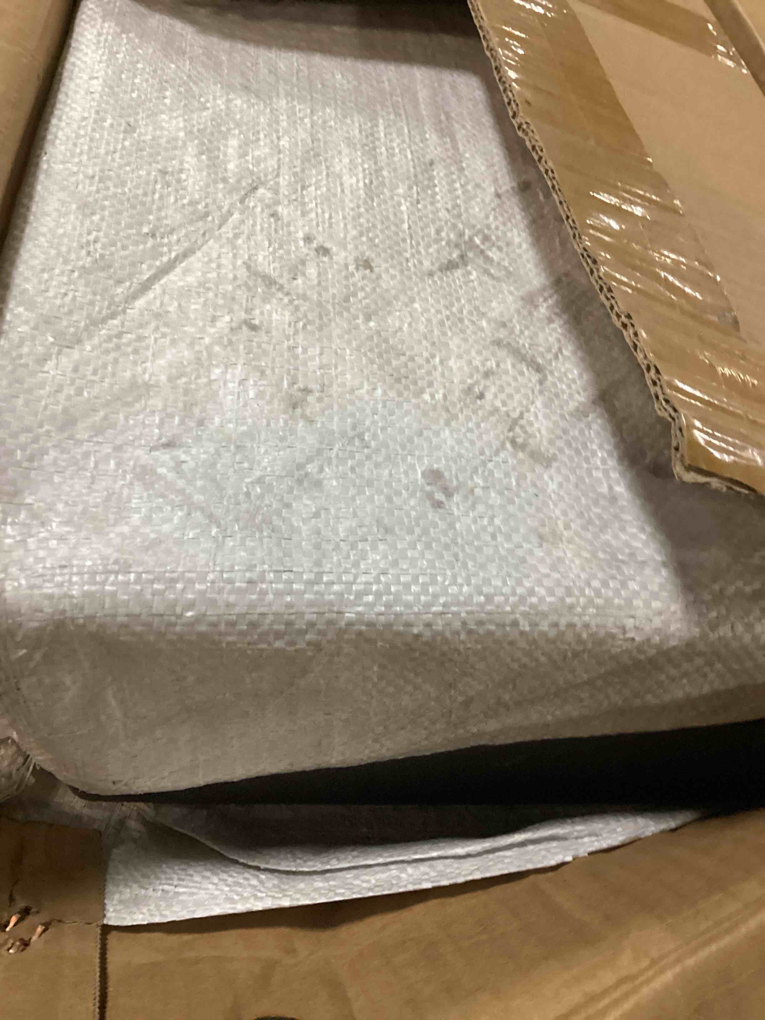 https://s3.amazonaws.com/lotting-images-prod/bidfta/PPE2669169_1757092658230.jpeg