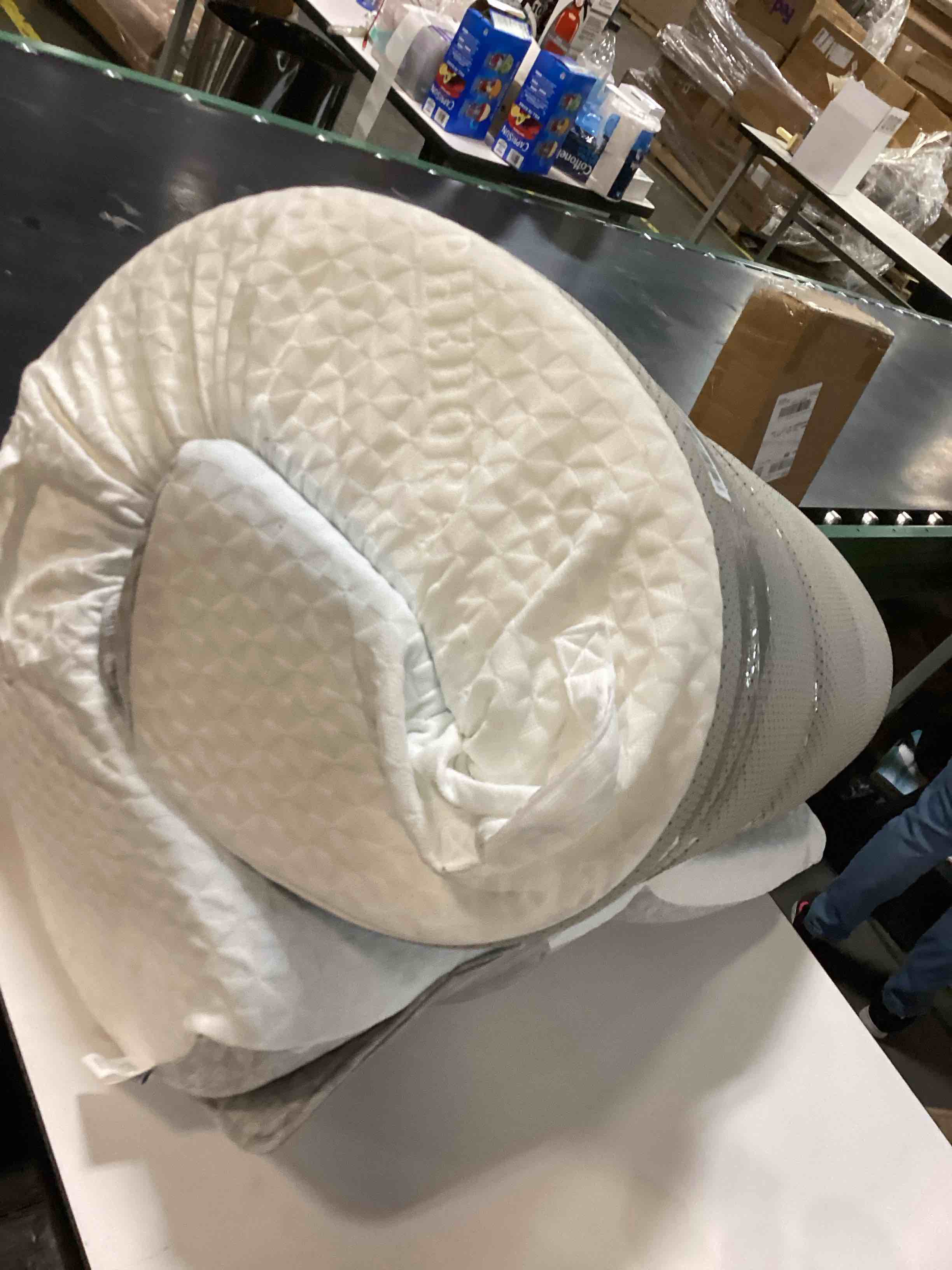 https://s3.amazonaws.com/lotting-images-prod/bidfta/PPE2669220_1757330562659.jpeg