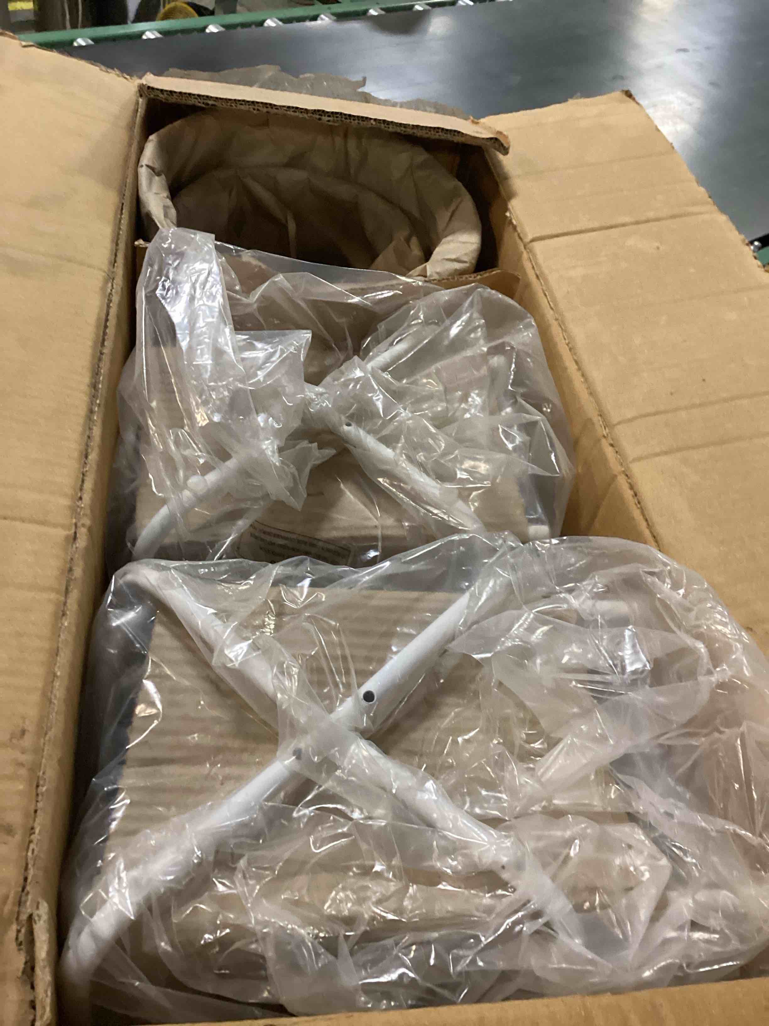 https://s3.amazonaws.com/lotting-images-prod/bidfta/PPE2669802_1757589623801.jpeg