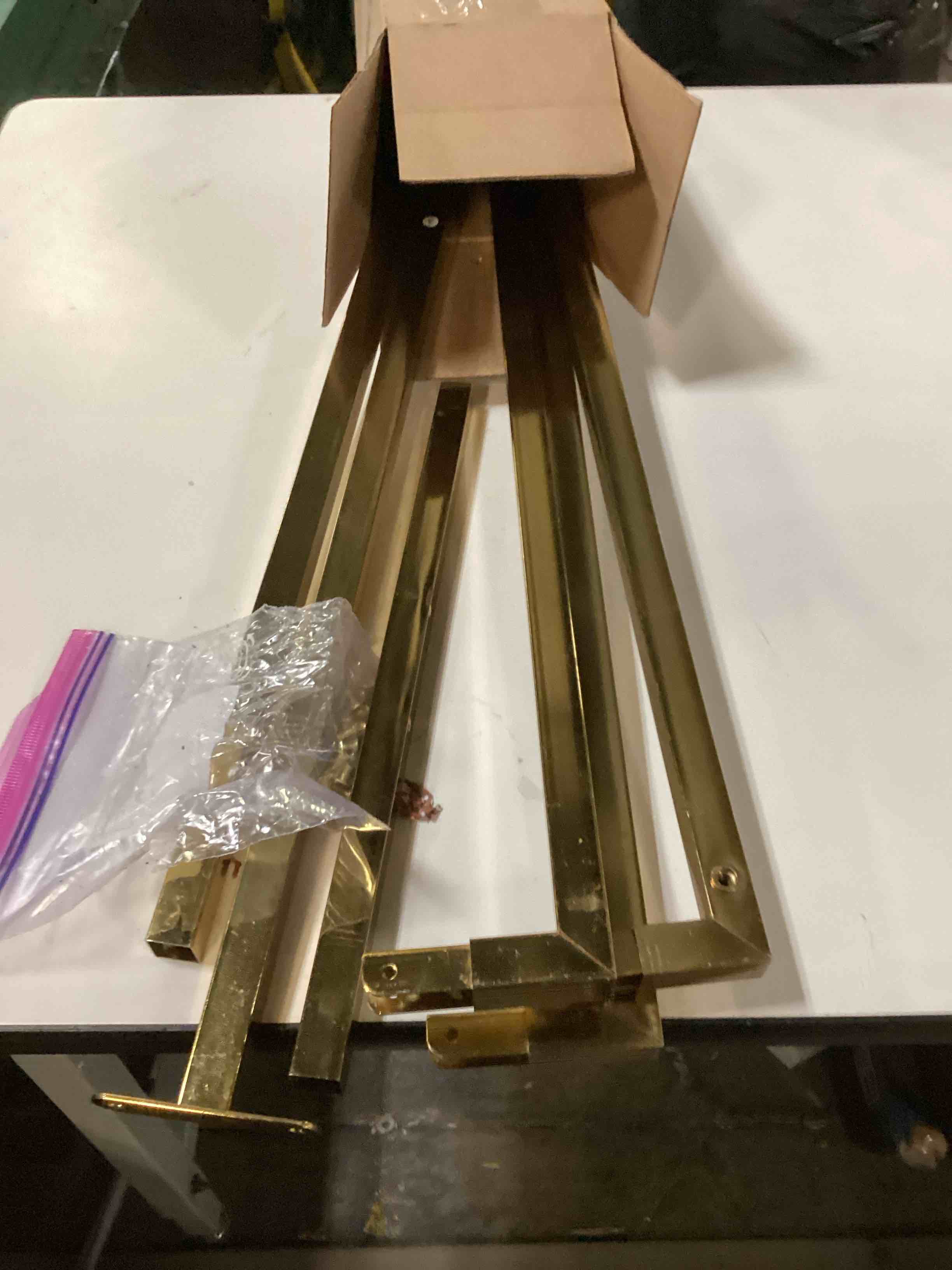 https://s3.amazonaws.com/lotting-images-prod/bidfta/PPE2670350_1758026655278.jpeg