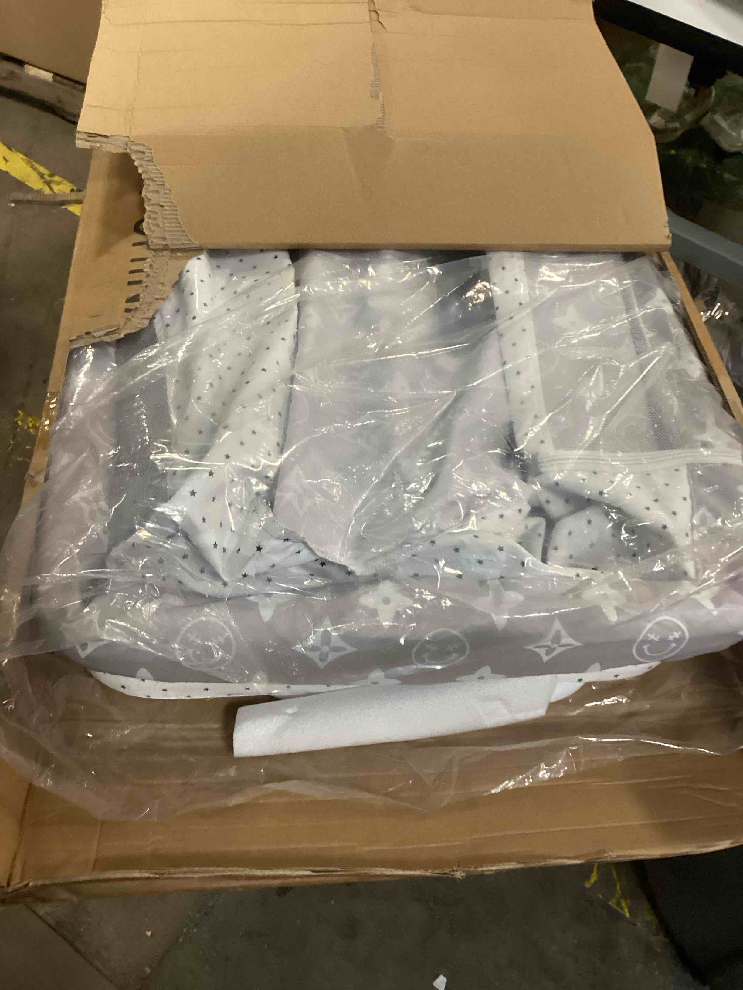 https://s3.amazonaws.com/lotting-images-prod/bidfta/PPE2670354_1758027469817.jpeg
