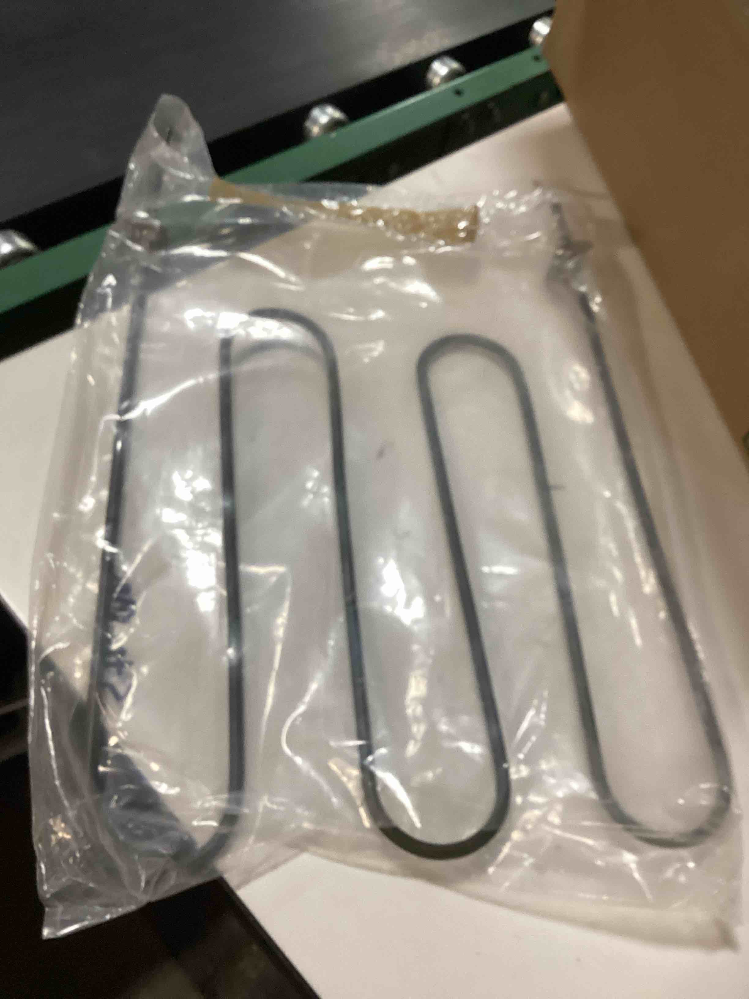 https://s3.amazonaws.com/lotting-images-prod/bidfta/PPE2670706_1758300813991.jpeg