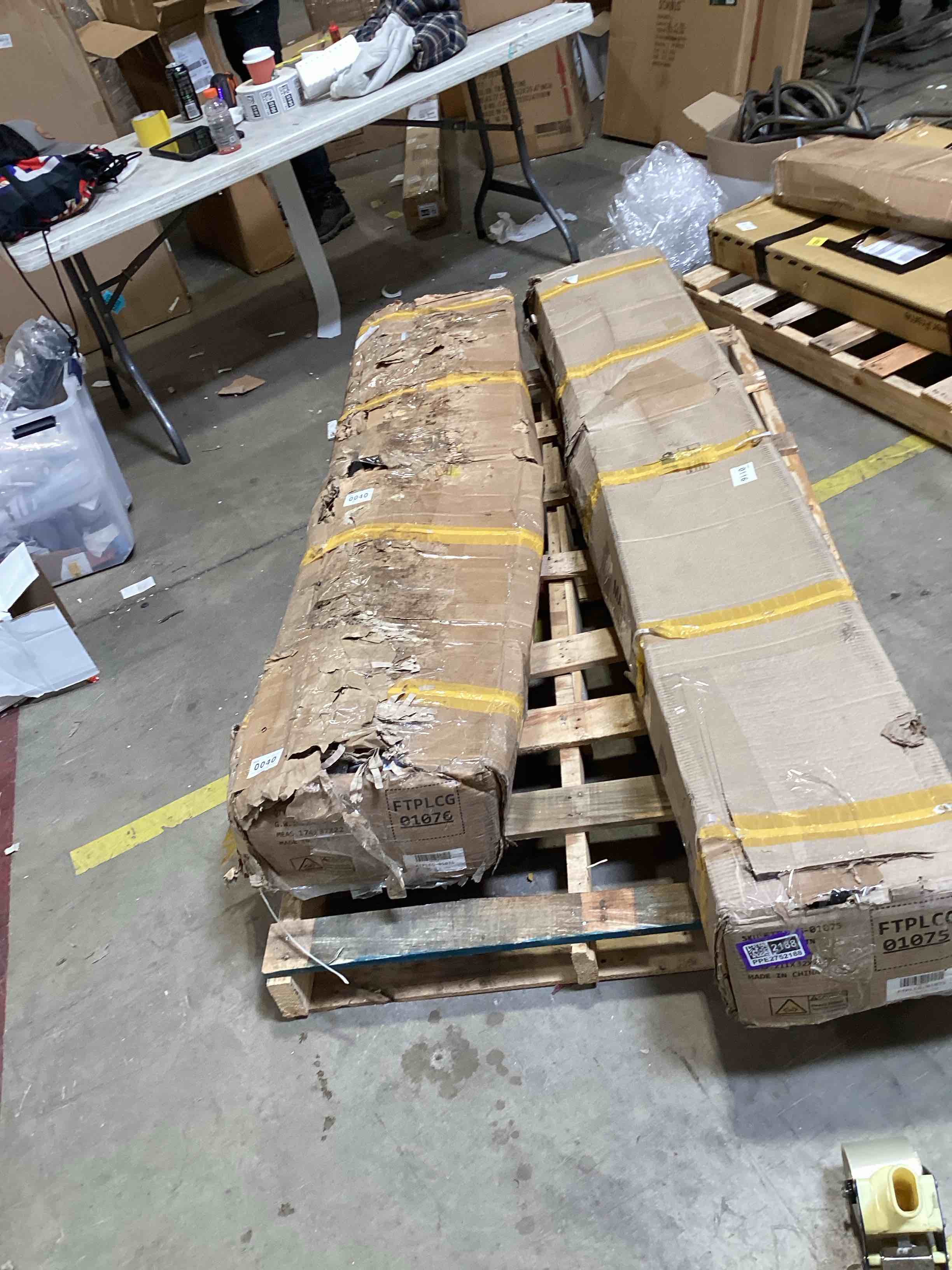 https://s3.amazonaws.com/lotting-images-prod/bidfta/PPE2752188_1757349321651.jpeg
