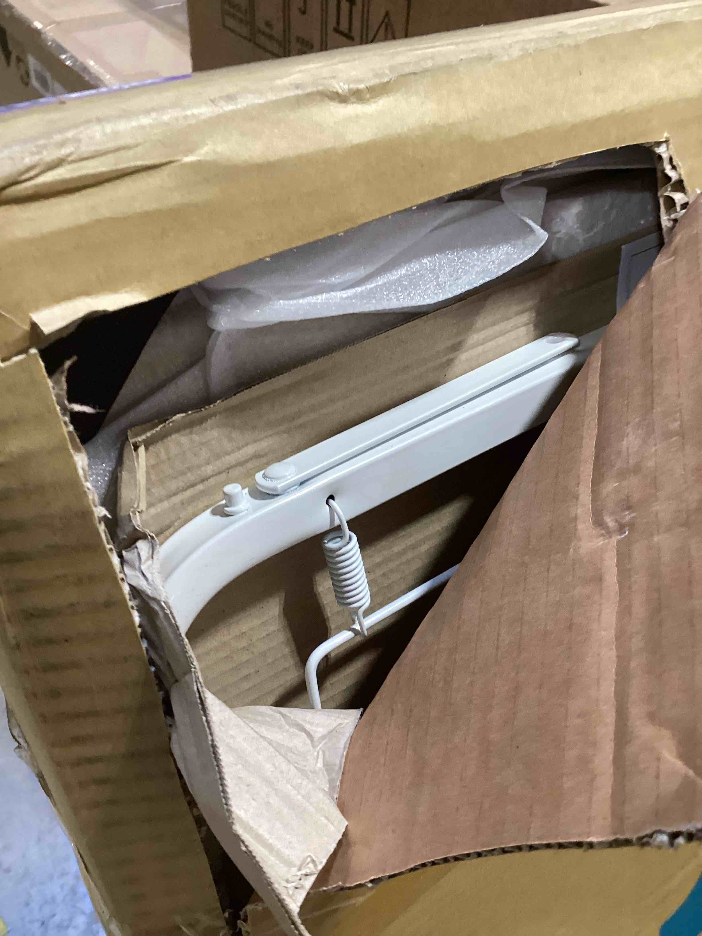 https://s3.amazonaws.com/lotting-images-prod/bidfta/PPE2752238_1757357345394.jpeg