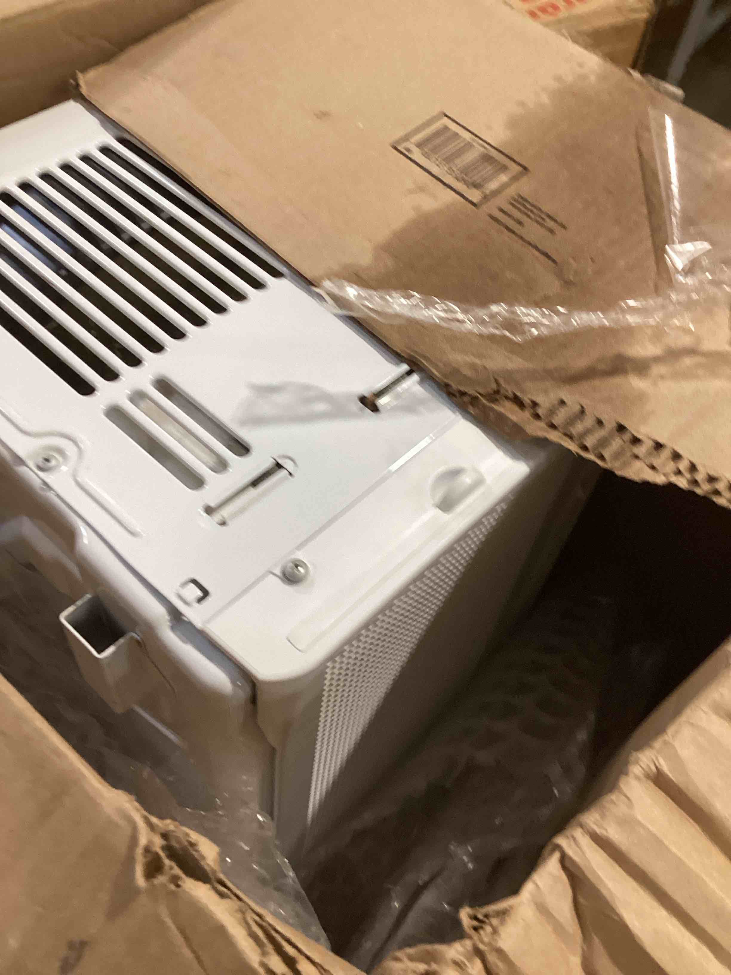 https://s3.amazonaws.com/lotting-images-prod/bidfta/PPE2752984_1758029040668.jpeg