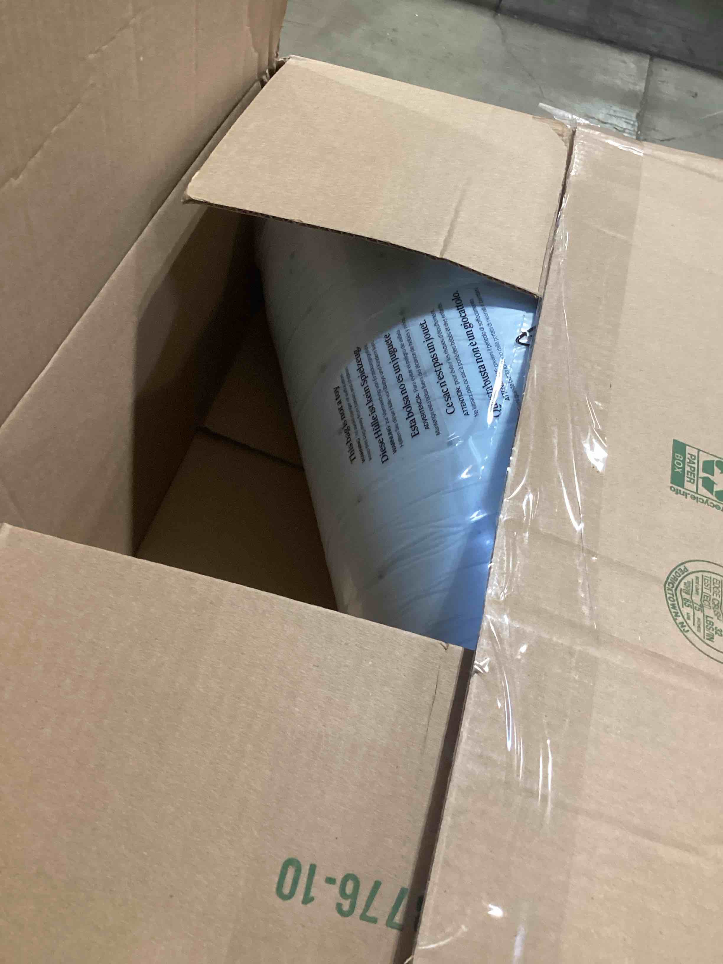 https://s3.amazonaws.com/lotting-images-prod/bidfta/PPE2752987_1758029371119.jpeg