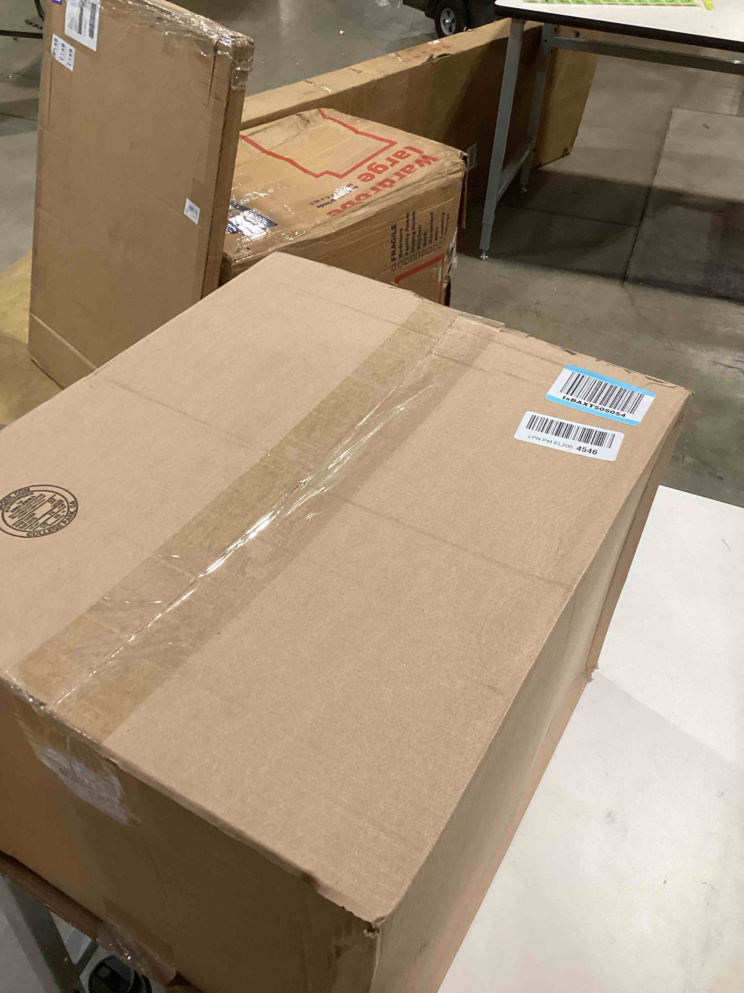 https://s3.amazonaws.com/lotting-images-prod/bidfta/PPE2752988_1758029516267.jpeg