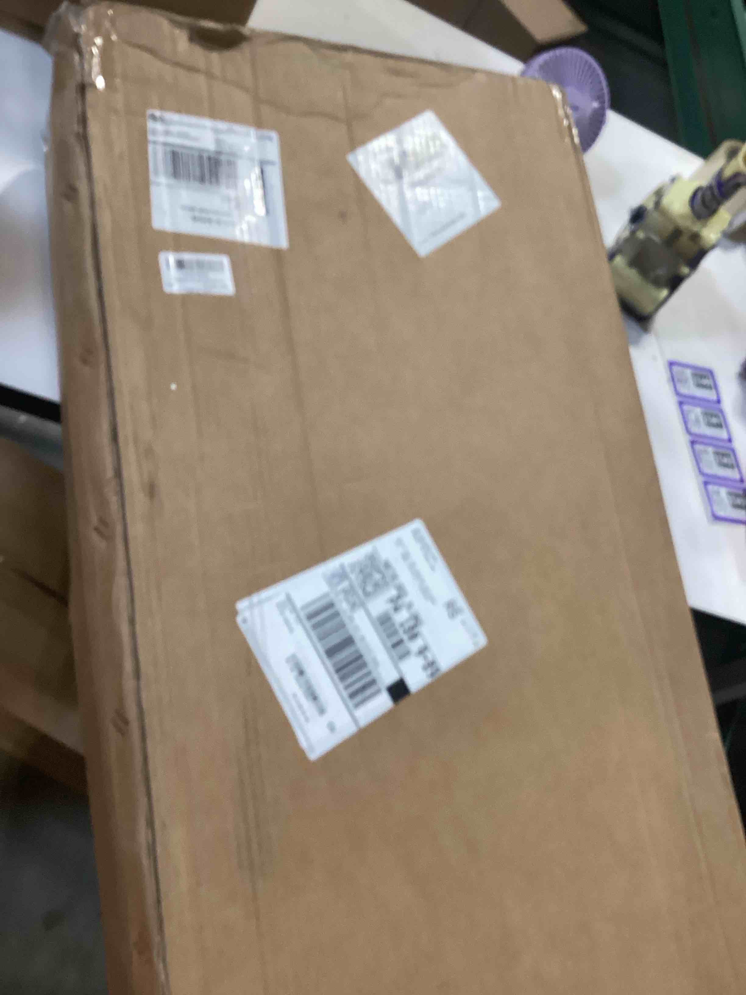https://s3.amazonaws.com/lotting-images-prod/bidfta/PPE2753335_1758129634293.jpeg