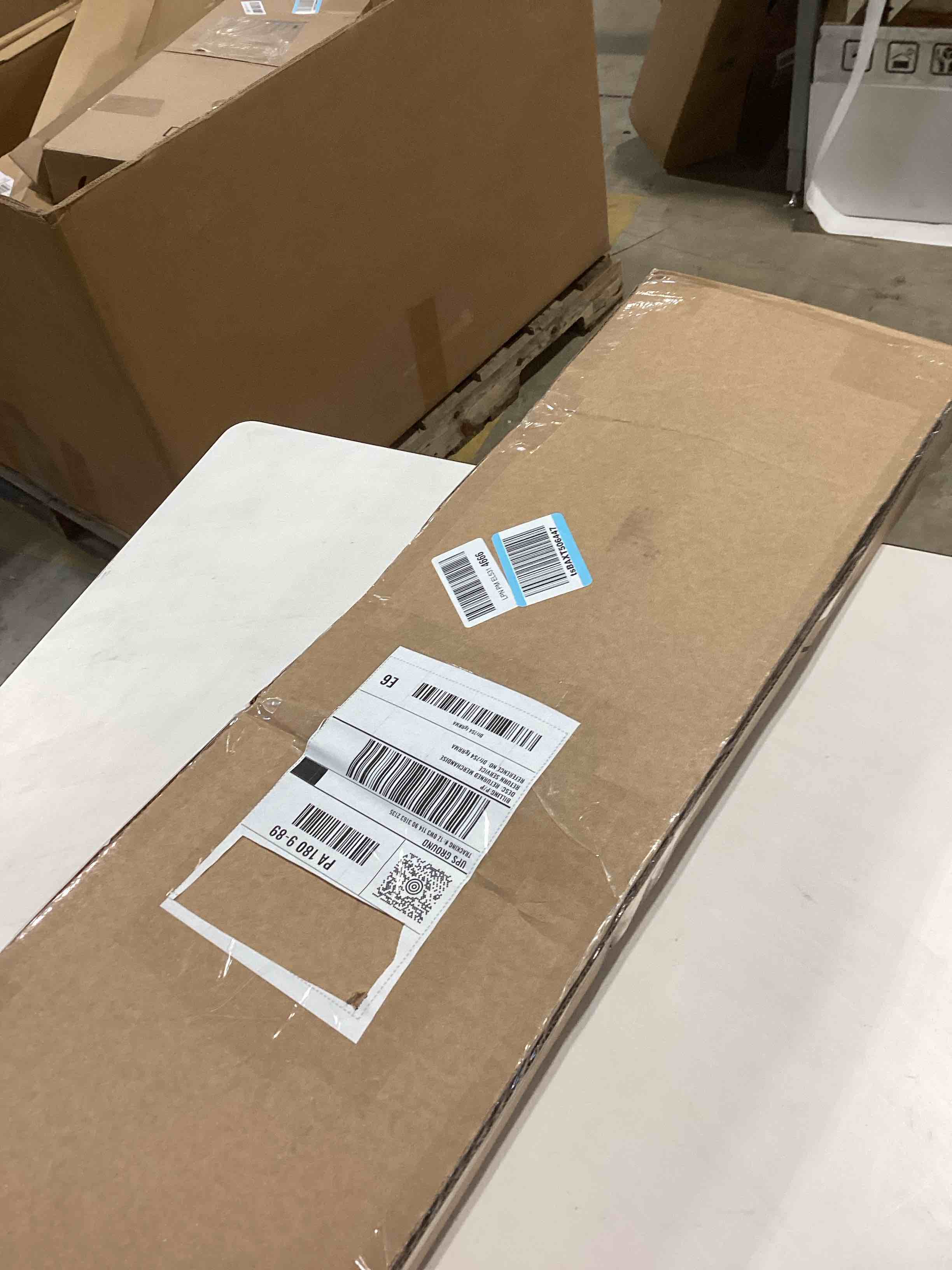 https://s3.amazonaws.com/lotting-images-prod/bidfta/PPE2754375_1758817621625.jpeg