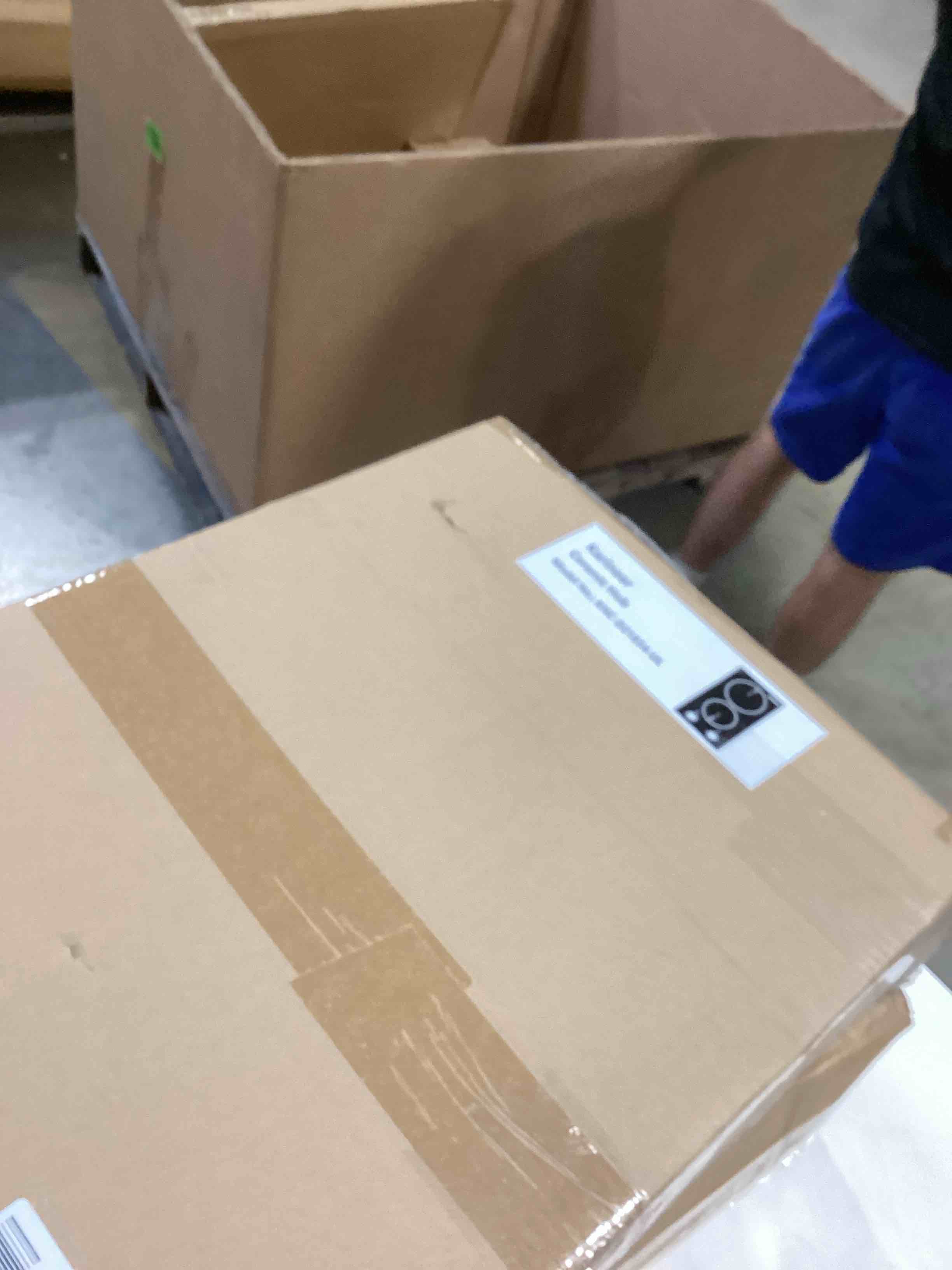 https://s3.amazonaws.com/lotting-images-prod/bidfta/PPE2754385_1758818552973.jpeg