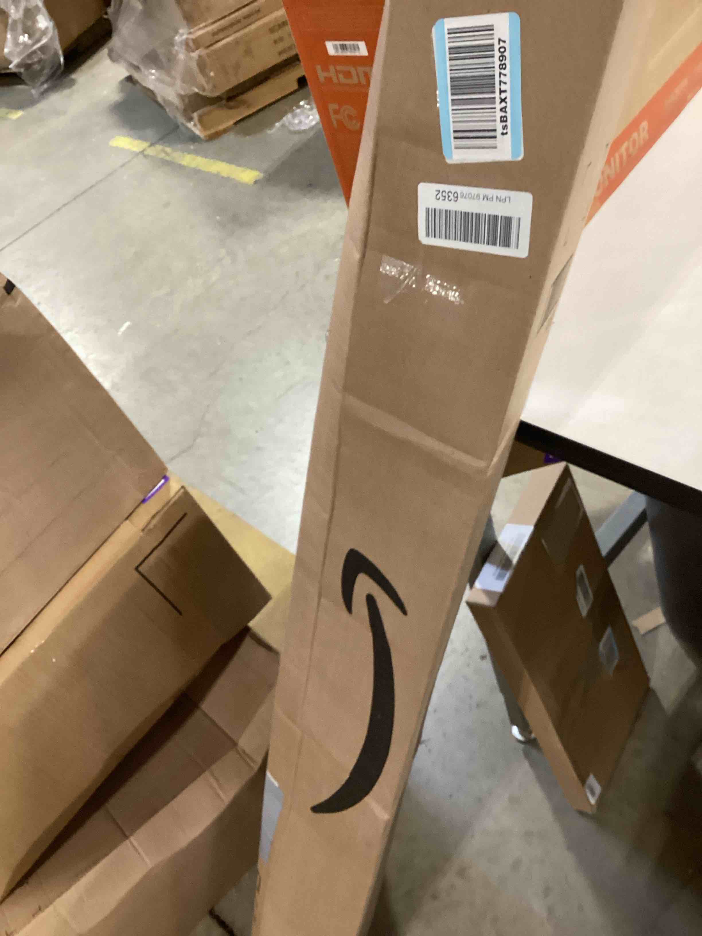 https://s3.amazonaws.com/lotting-images-prod/bidfta/PPE2754568_1758892952359.jpeg