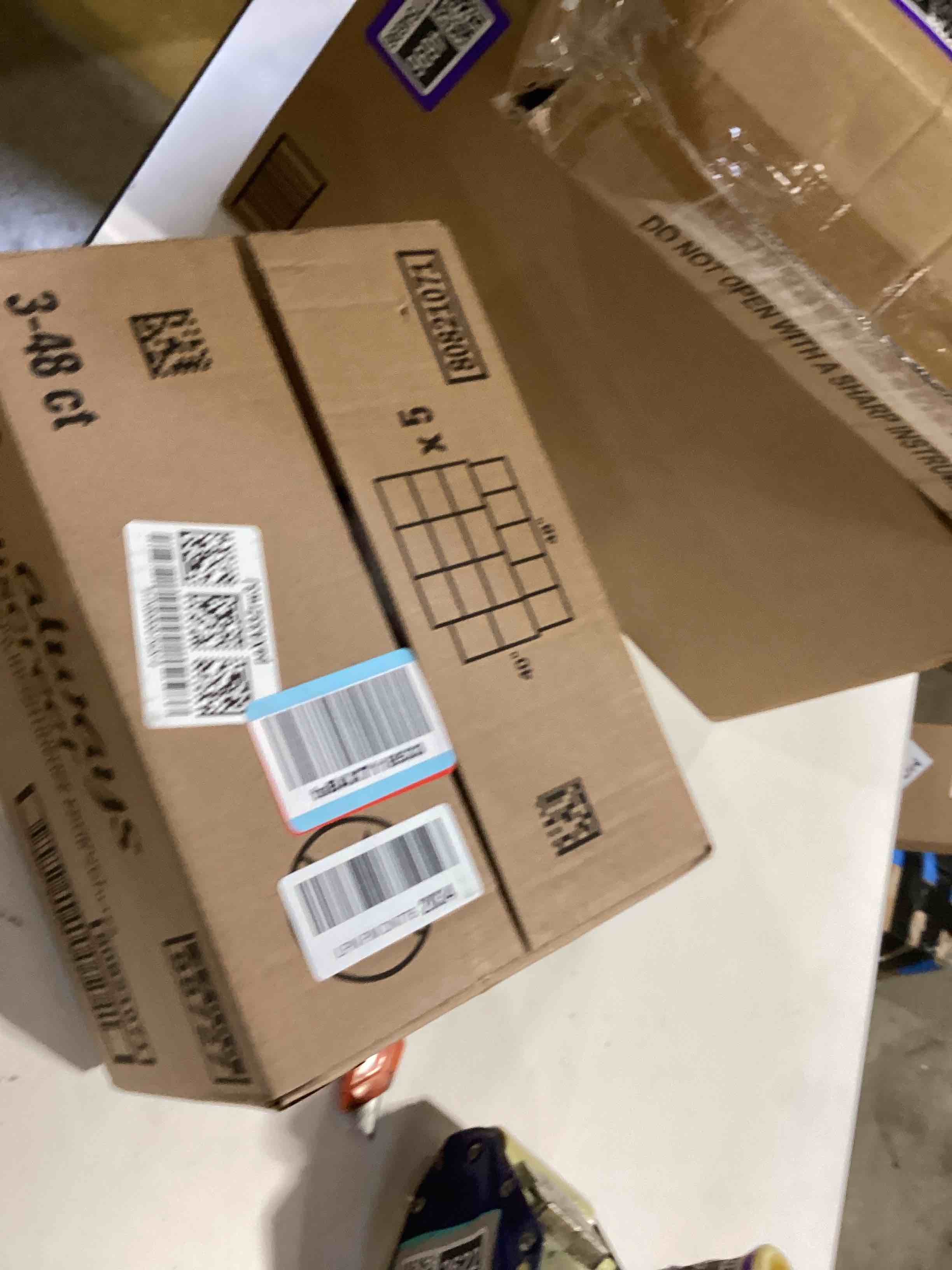 https://s3.amazonaws.com/lotting-images-prod/bidfta/PPE2754701_1759156923830.jpeg