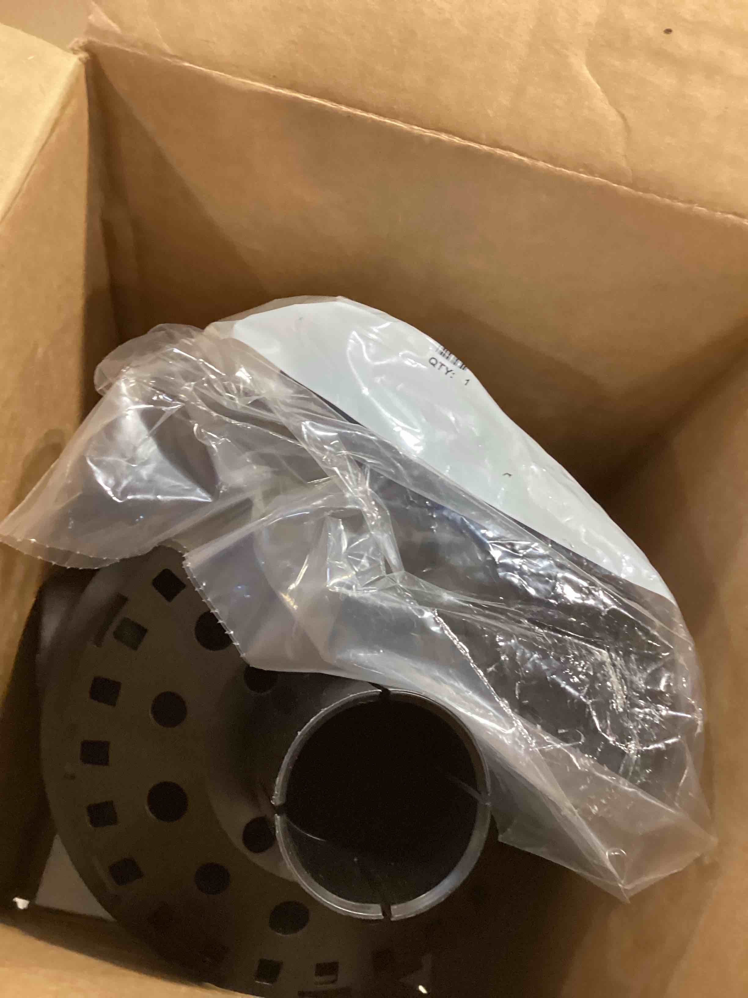 https://s3.amazonaws.com/lotting-images-prod/bidfta/PPE2754885_1759236252350.jpeg