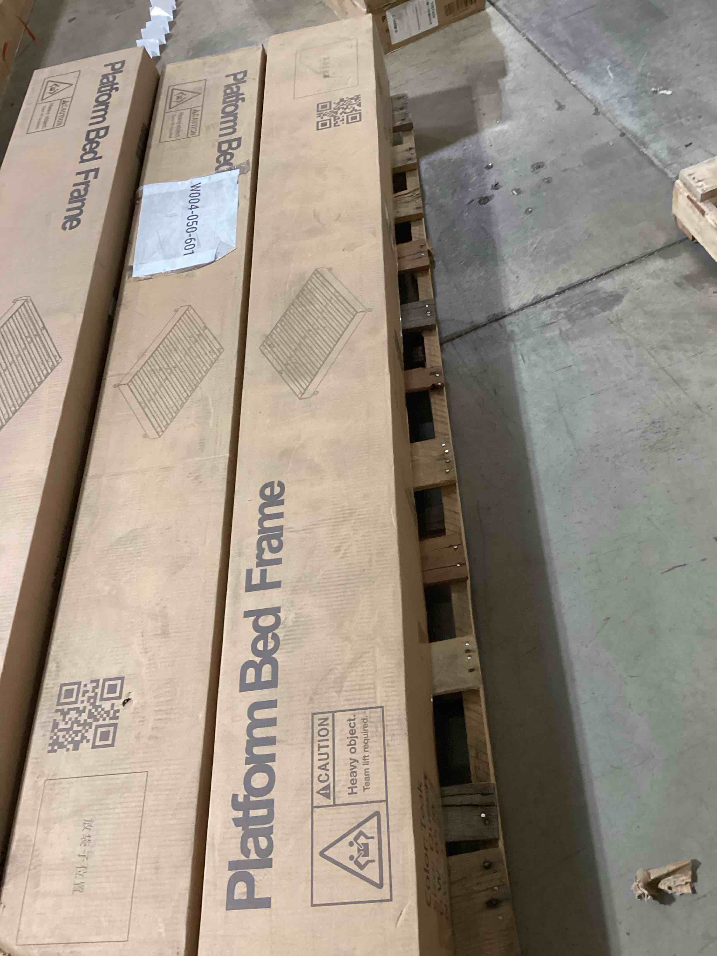 Playform Bed Frame ( Queen )