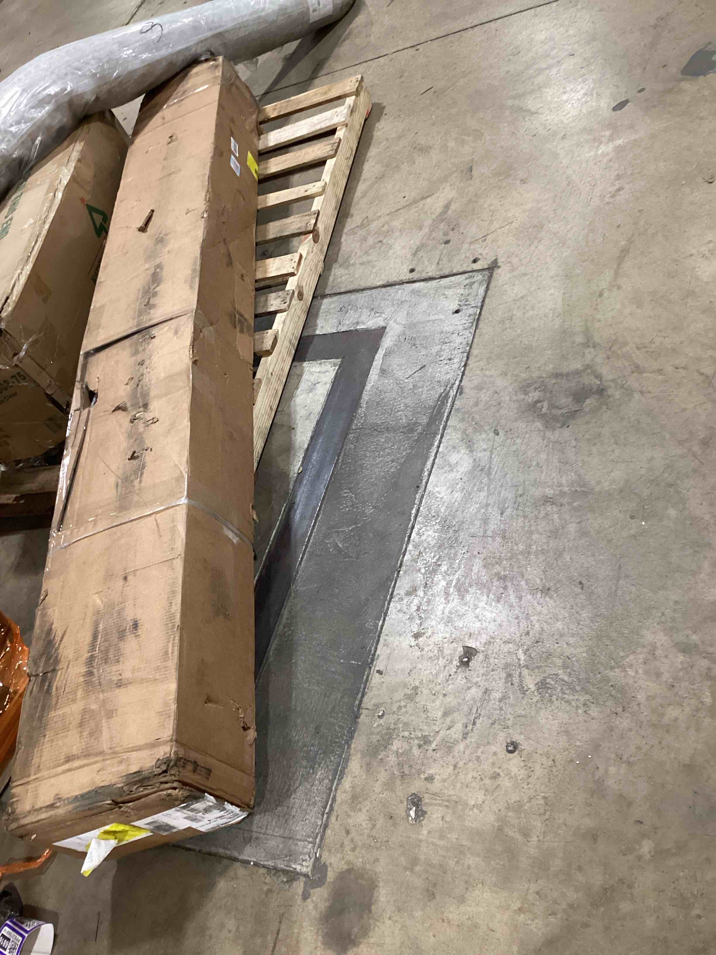 Condition photo showing As Is for HOOP STEP FORD F-250 - 350 SUPER DUTY