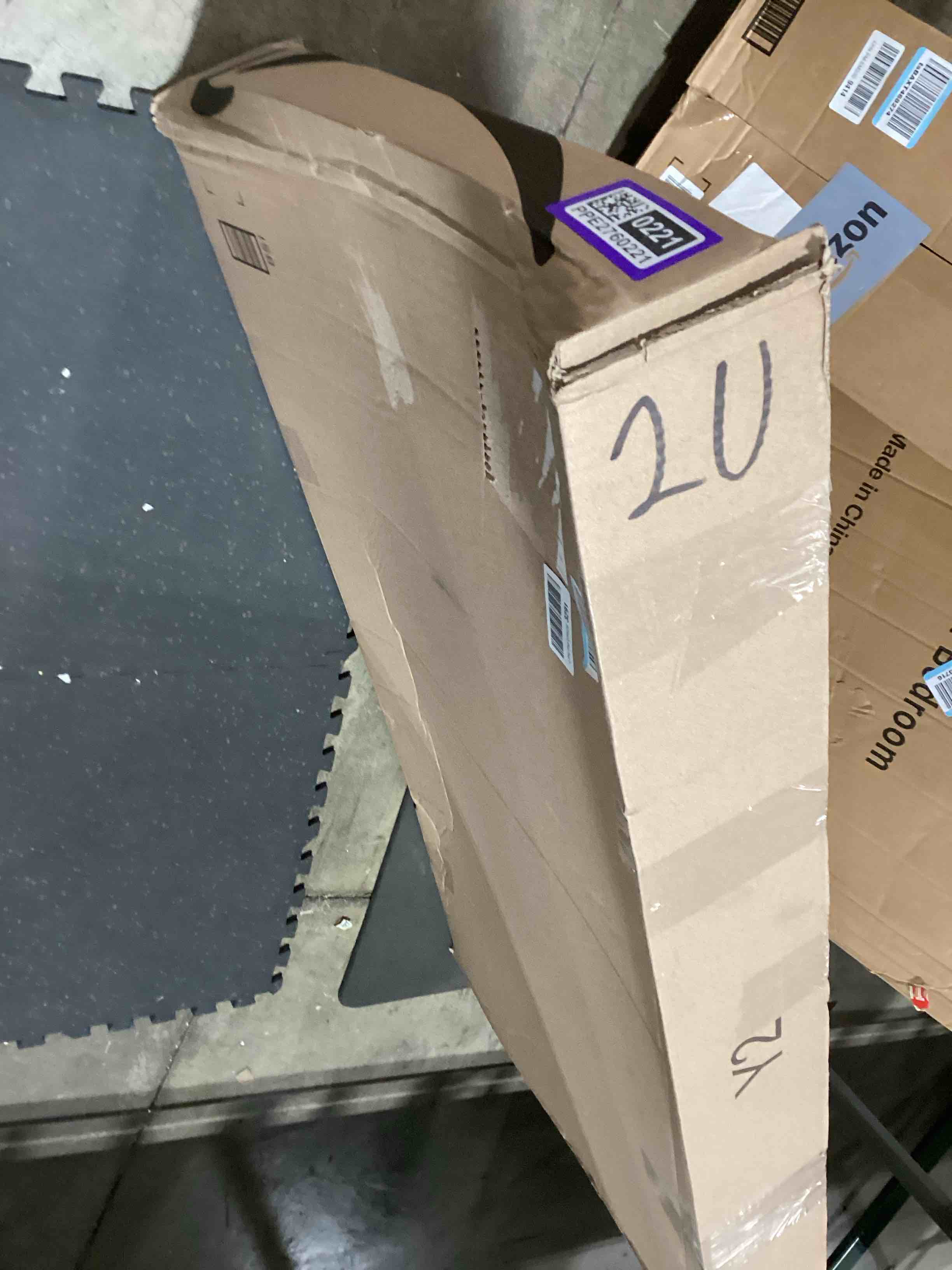 https://s3.amazonaws.com/lotting-images-prod/bidfta/PPE2760221_1760096772391.jpeg