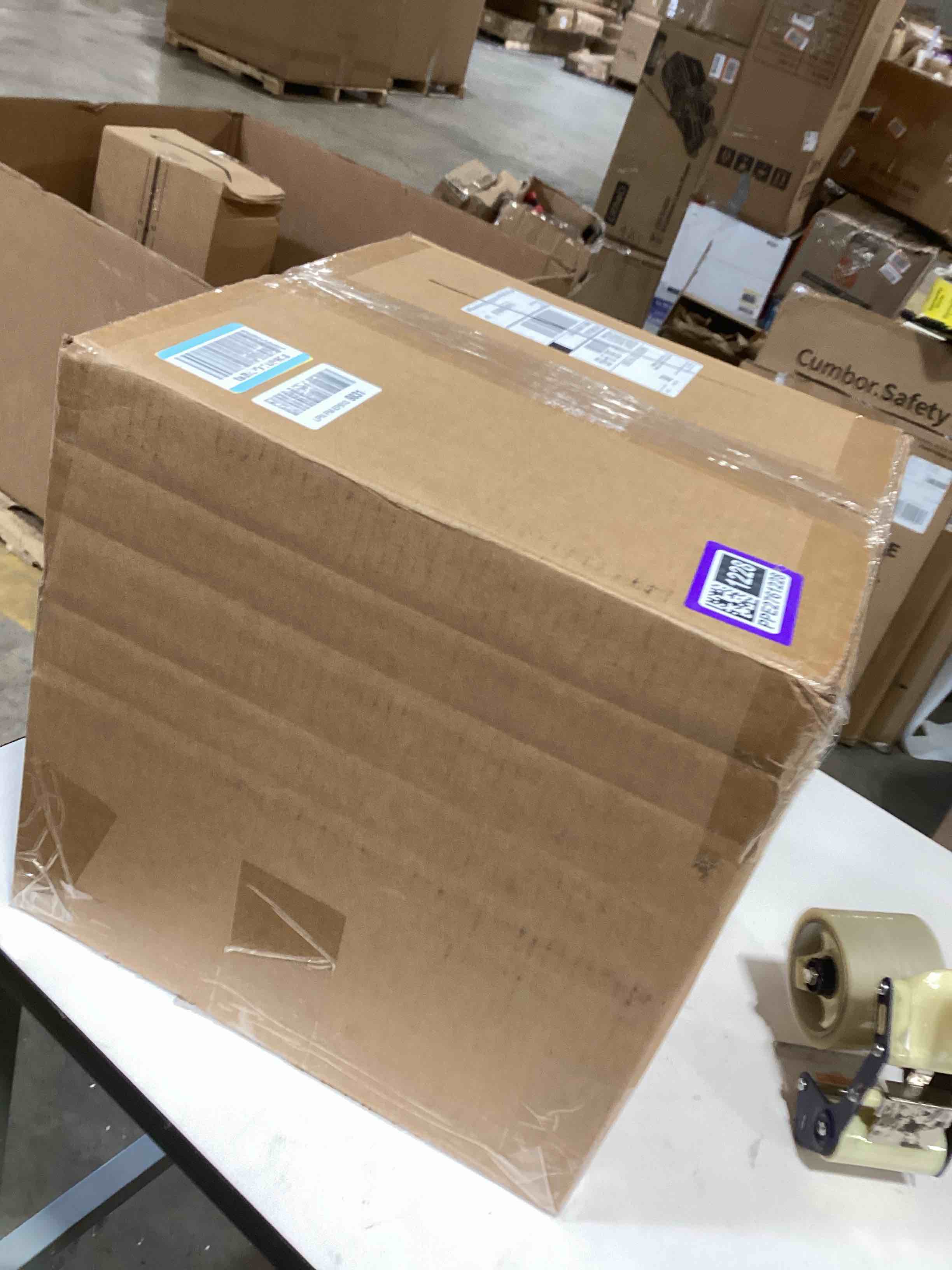 https://s3.amazonaws.com/lotting-images-prod/bidfta/PPE2761228_1757522734332.jpeg