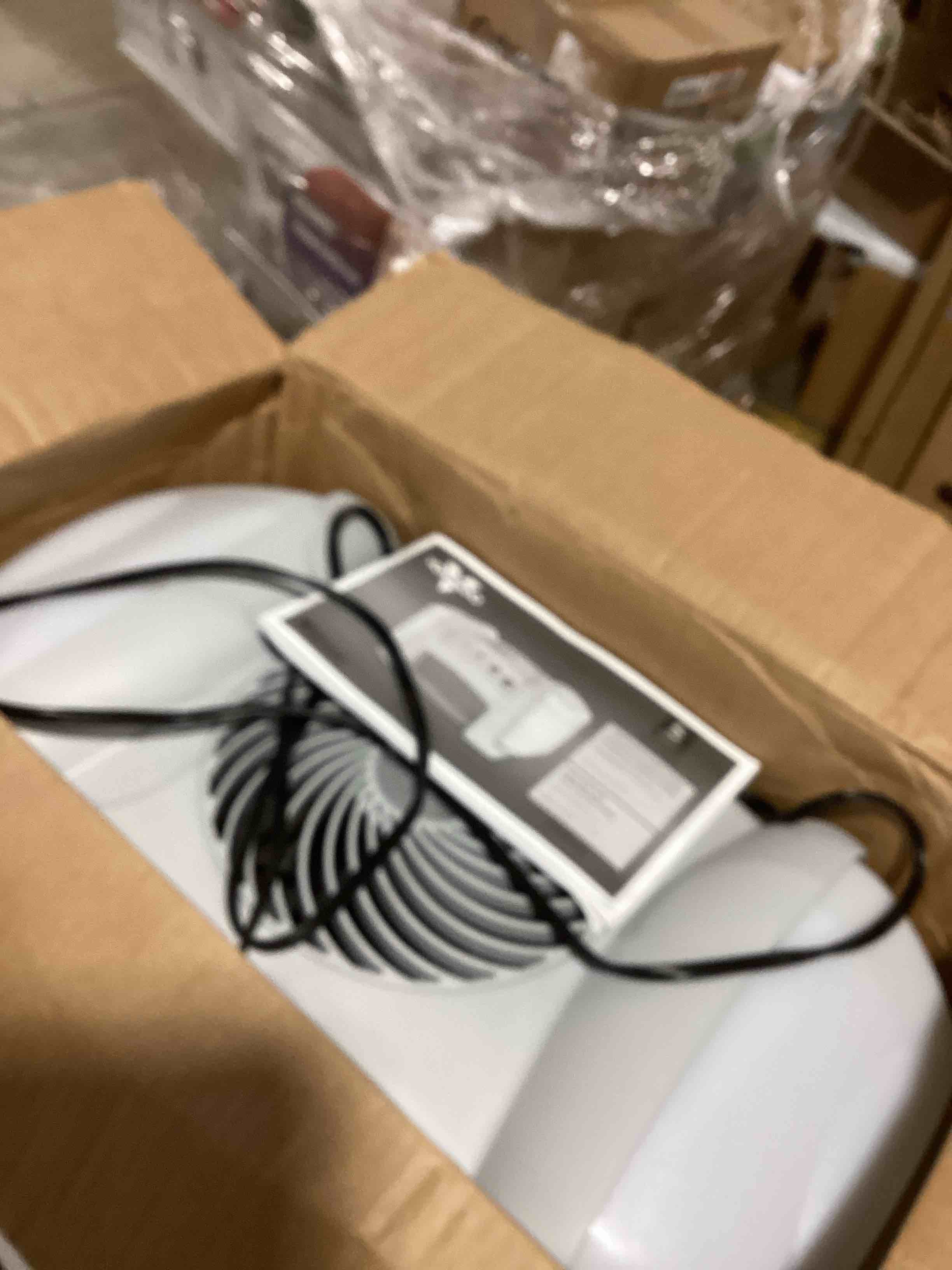 https://s3.amazonaws.com/lotting-images-prod/bidfta/PPE2761315_1757592760730.jpeg