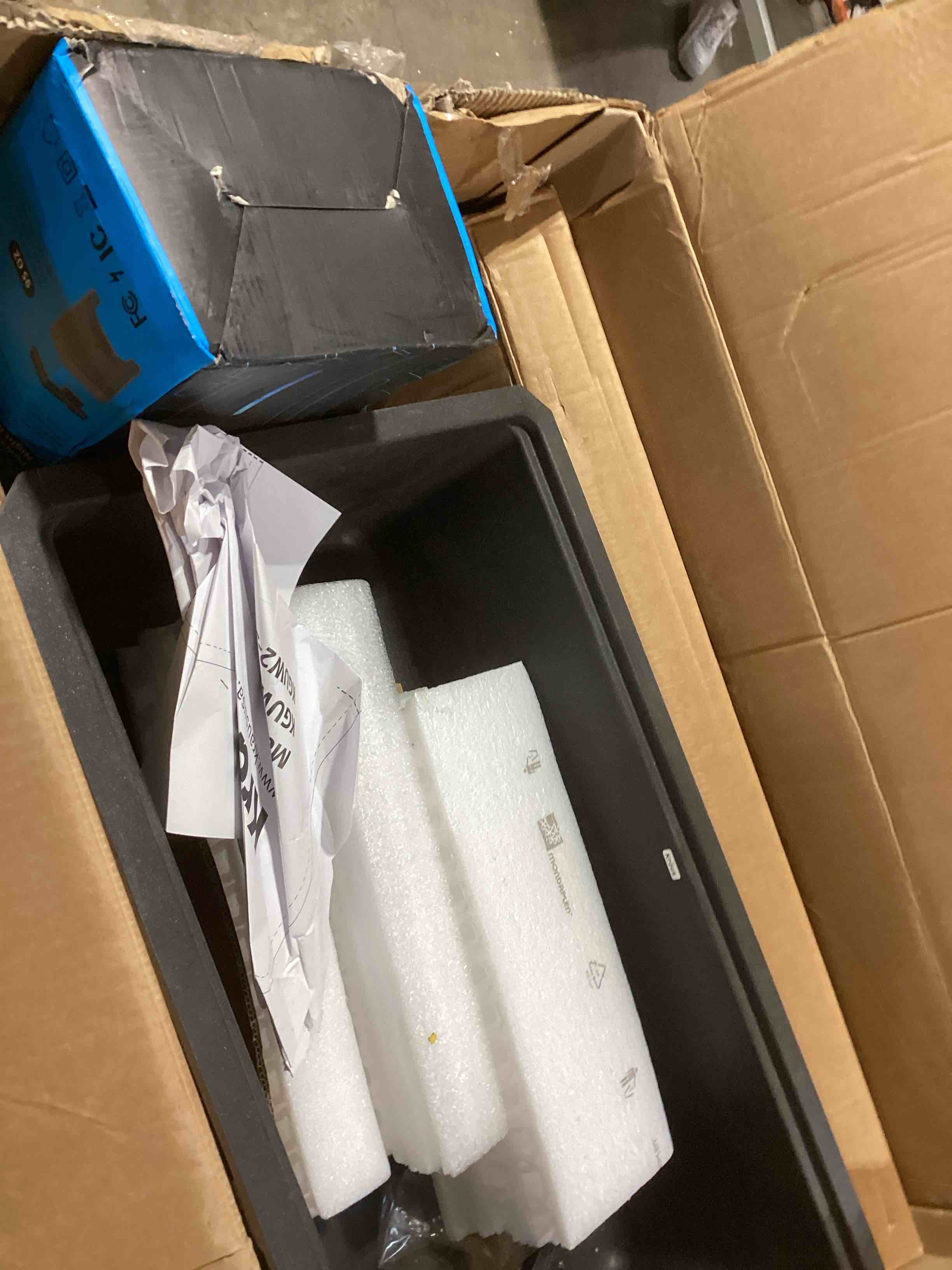 https://s3.amazonaws.com/lotting-images-prod/bidfta/PPE2761317_1757593008647.jpeg
