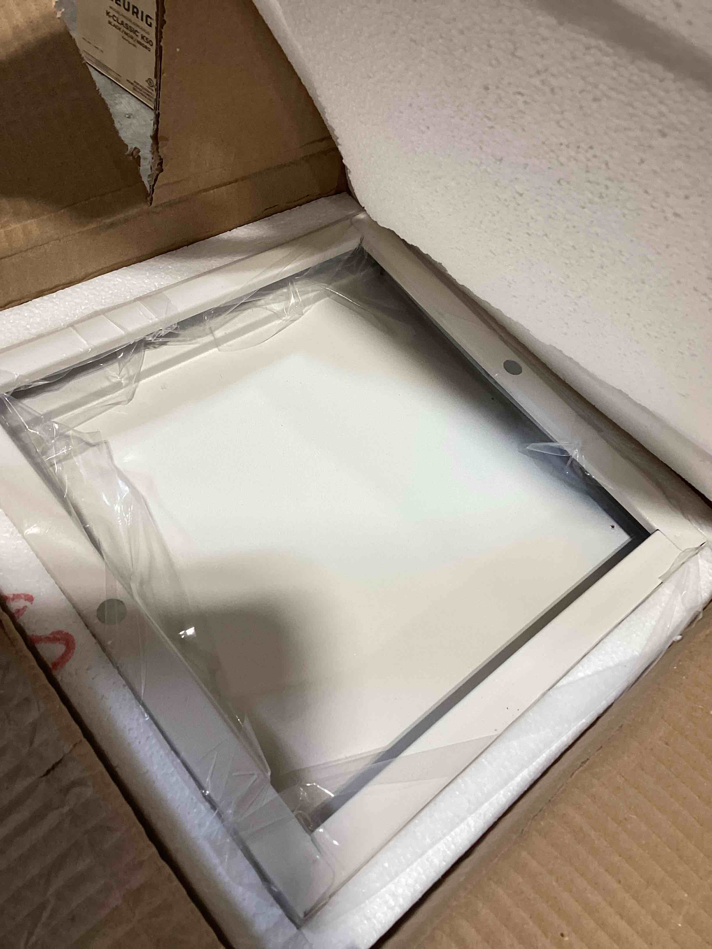 https://s3.amazonaws.com/lotting-images-prod/bidfta/PPE2761406_1757609875106.jpeg