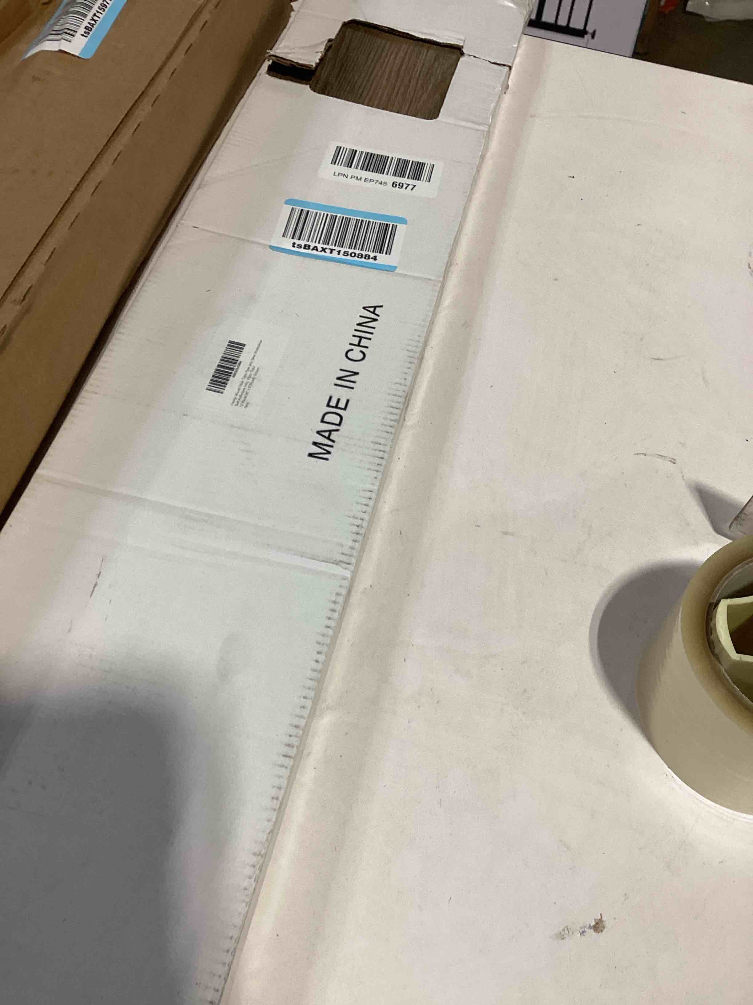 https://s3.amazonaws.com/lotting-images-prod/bidfta/PPE2761649_1757689247094.jpeg