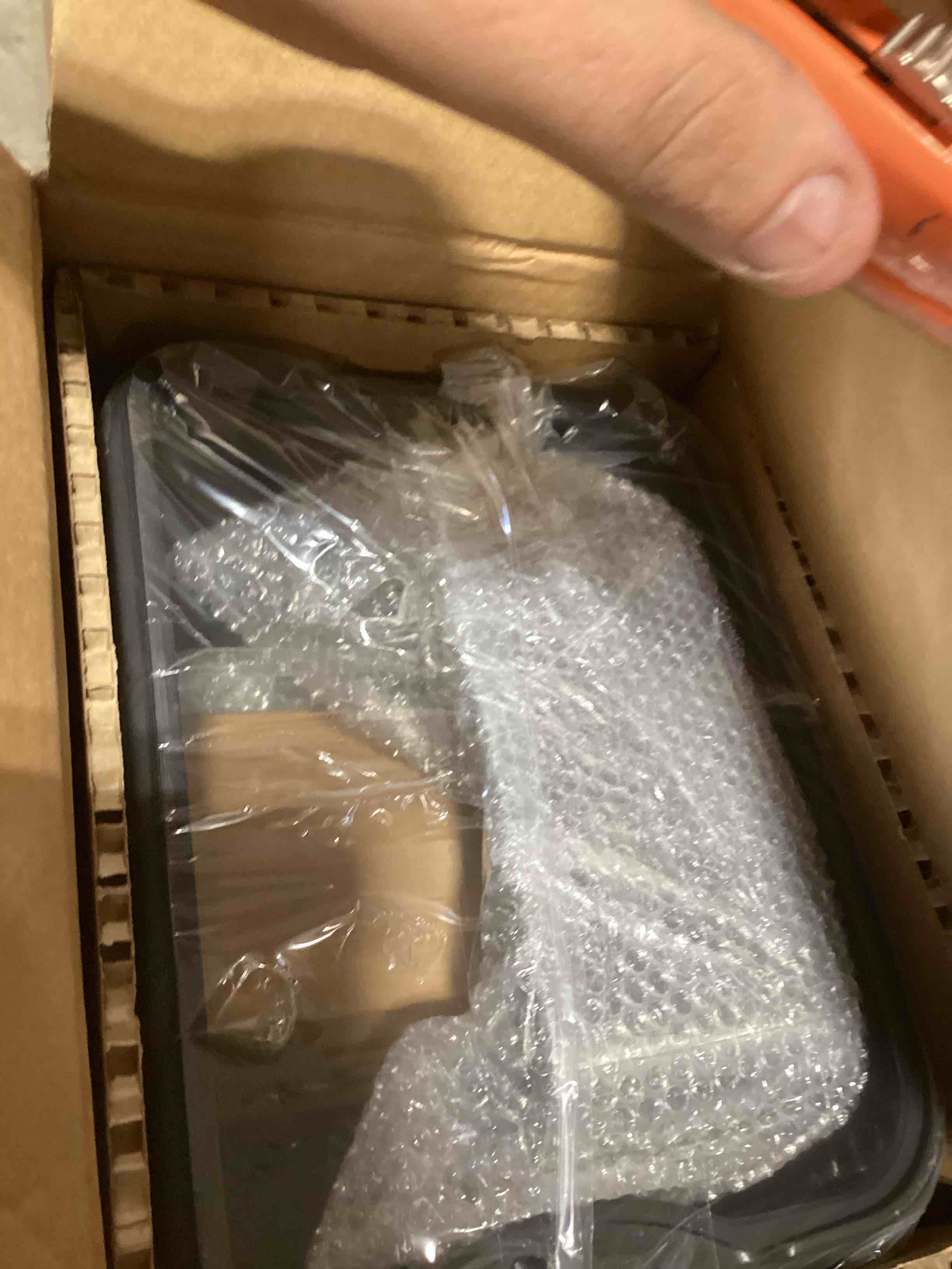 https://s3.amazonaws.com/lotting-images-prod/bidfta/PPE2762085_1758113277163.jpeg