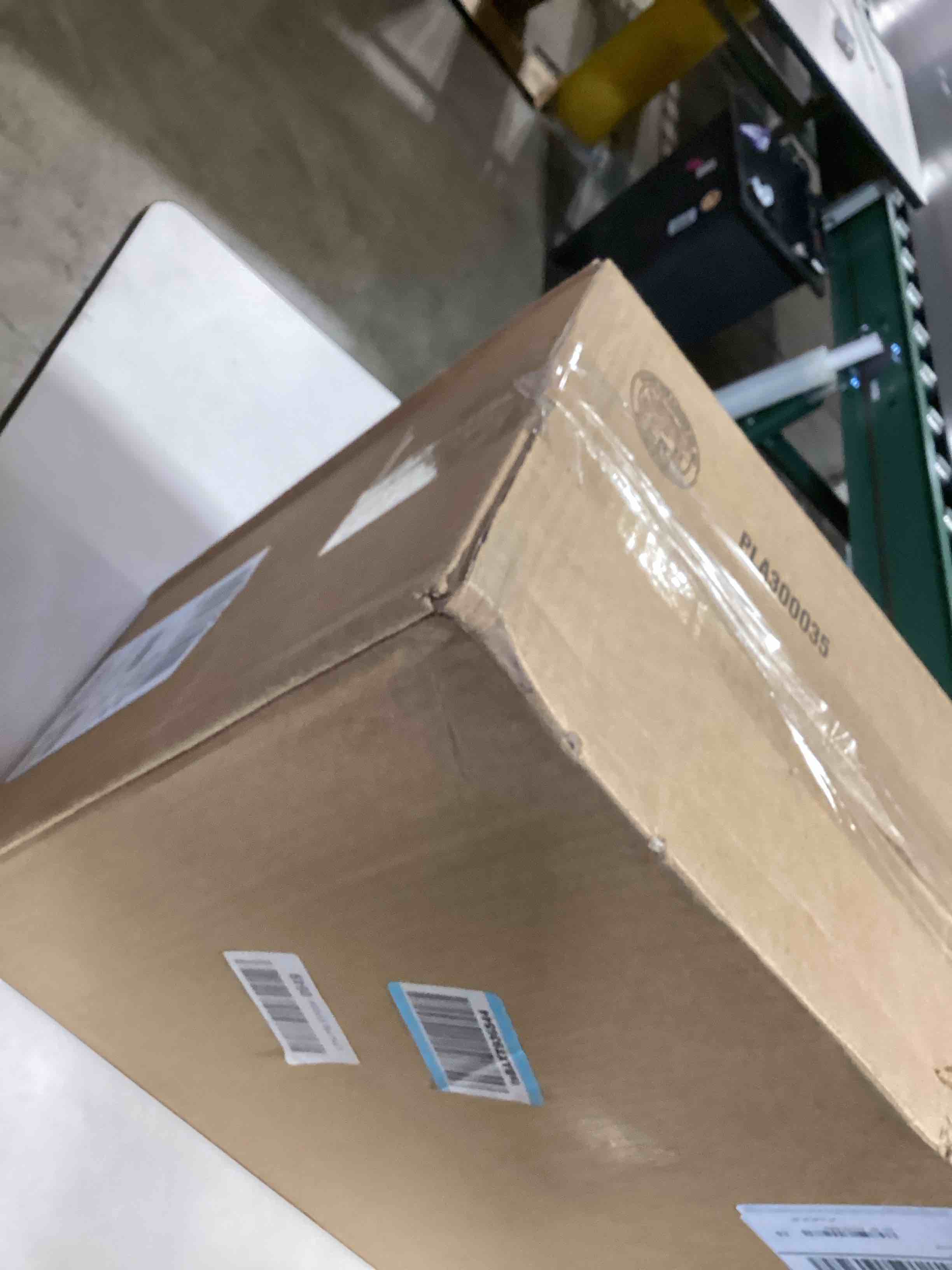 https://s3.amazonaws.com/lotting-images-prod/bidfta/PPE2762203_1758129246475.jpeg