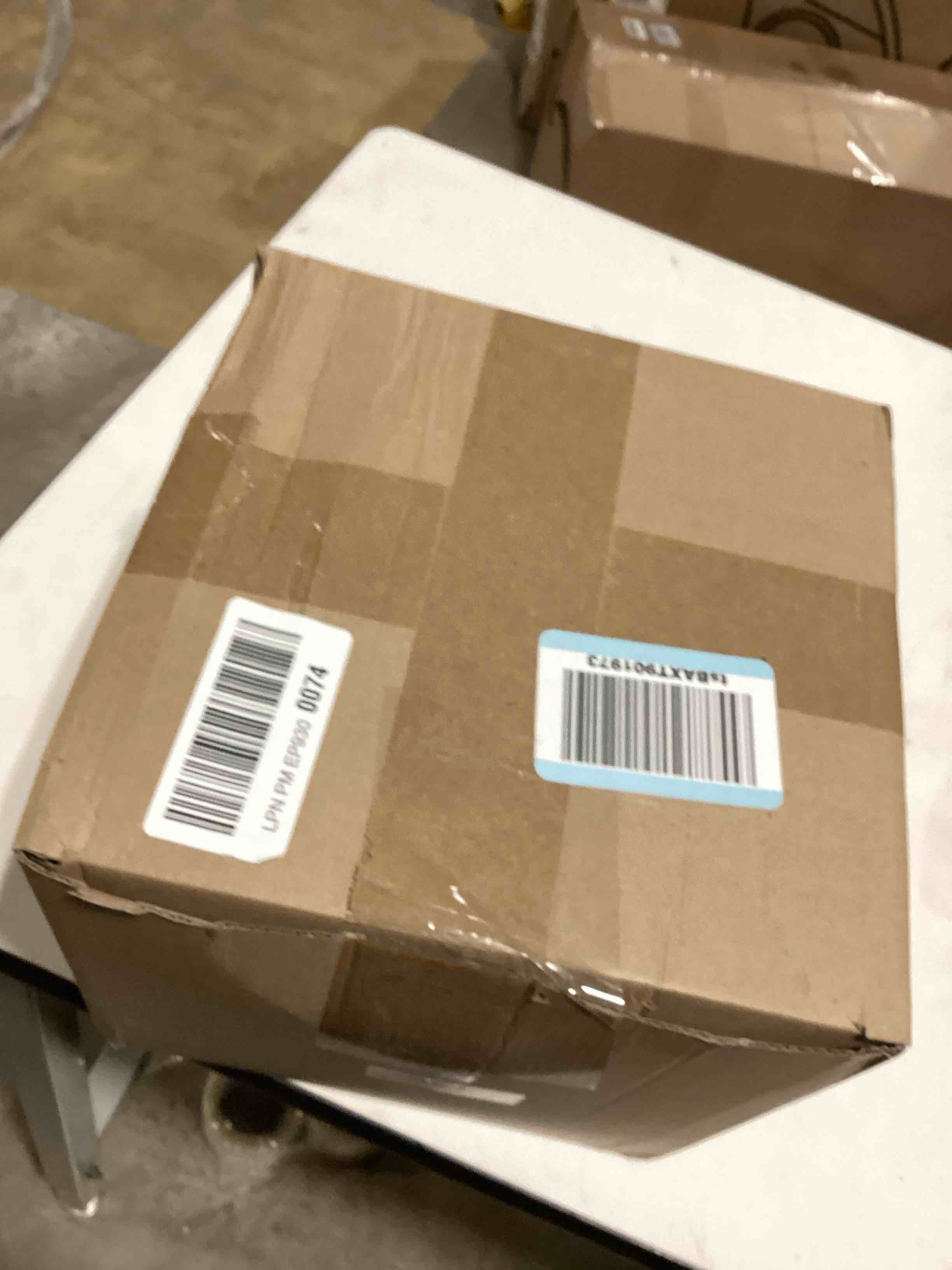 https://s3.amazonaws.com/lotting-images-prod/bidfta/PPE2762532_1758630325116.jpeg